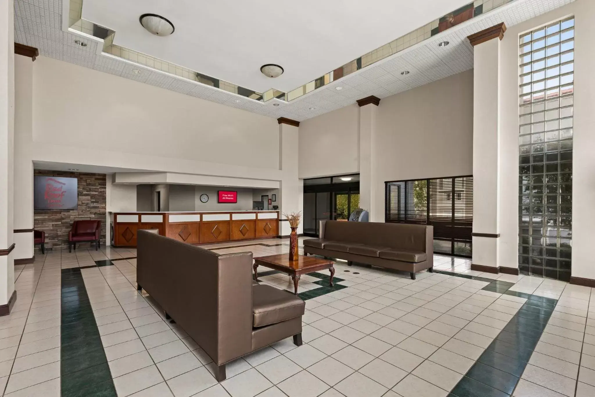 Lobby or reception, Lobby/Reception in Red Roof Inn & Suites Newnan