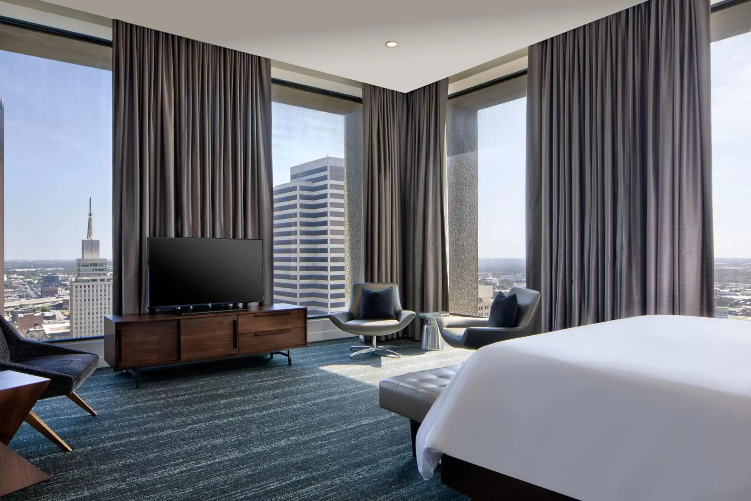 Bedroom, TV/Entertainment Center in The Westin Dallas Downtown