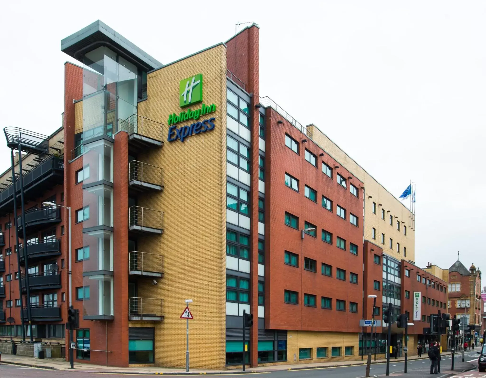 Property Building in Holiday Inn Express - Glasgow - City Ctr Riverside, an IHG Hotel