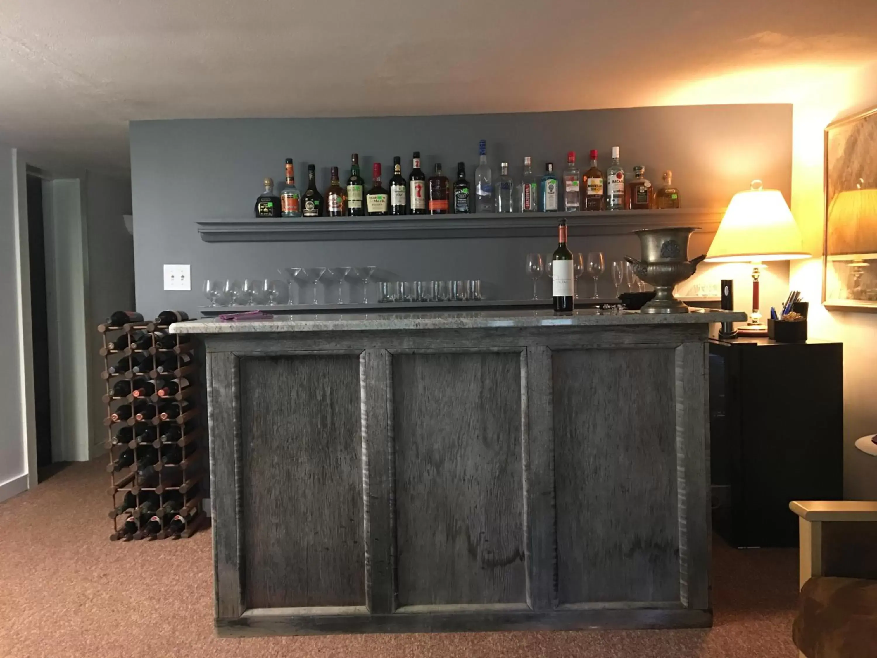 Lounge/Bar in River House Inn