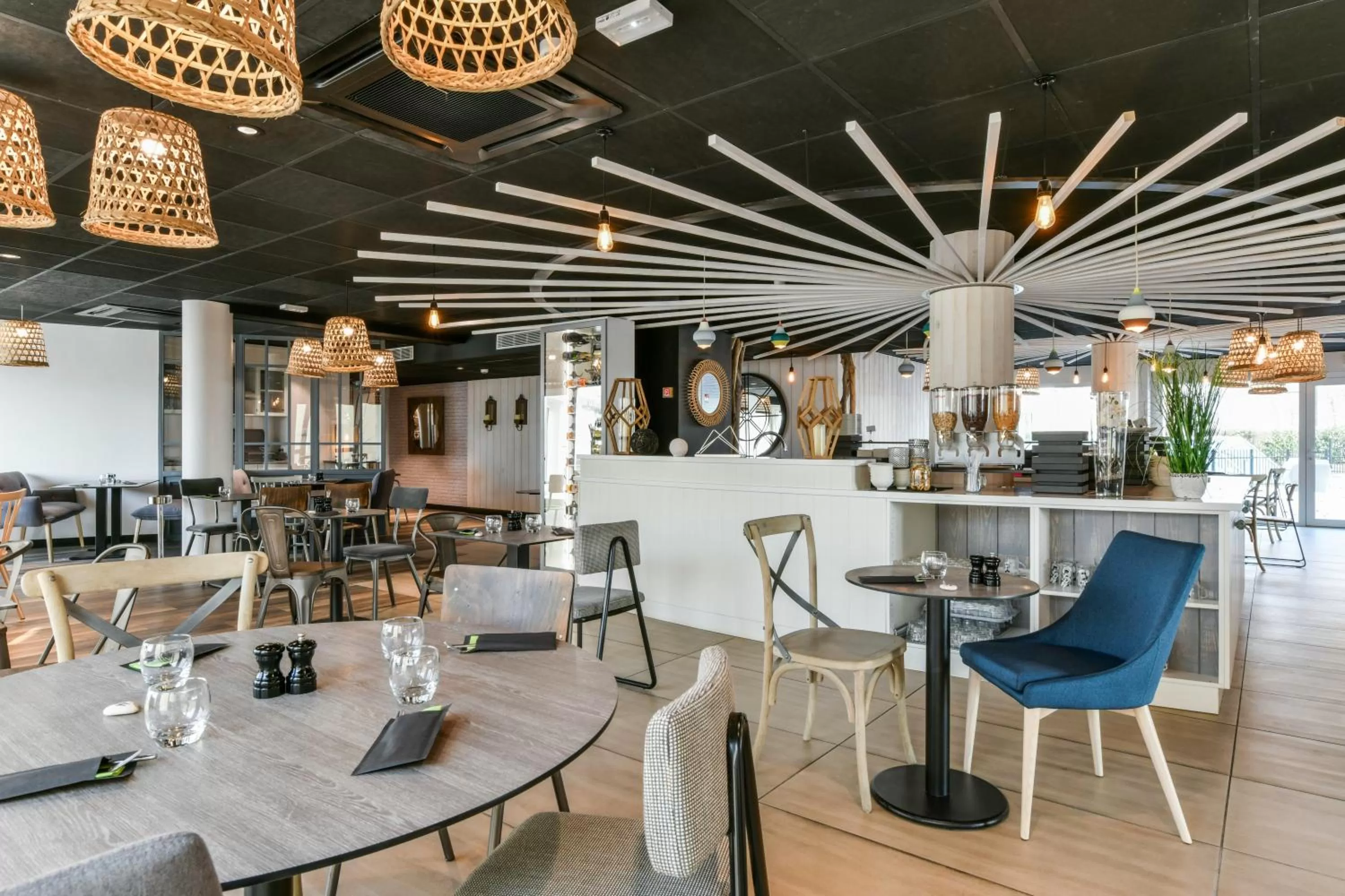 Restaurant/places to eat in ibis styles La Rochelle Thalasso Chatelaillon