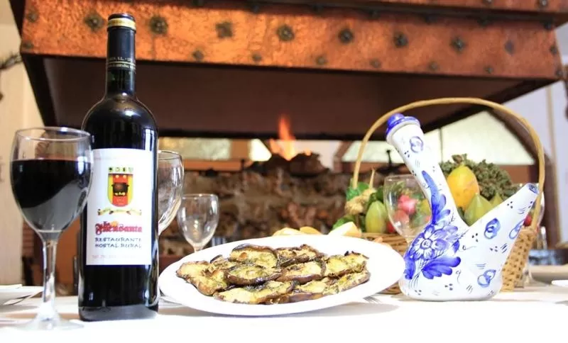 Restaurant/places to eat in La Fuensanta Hostal-Rural