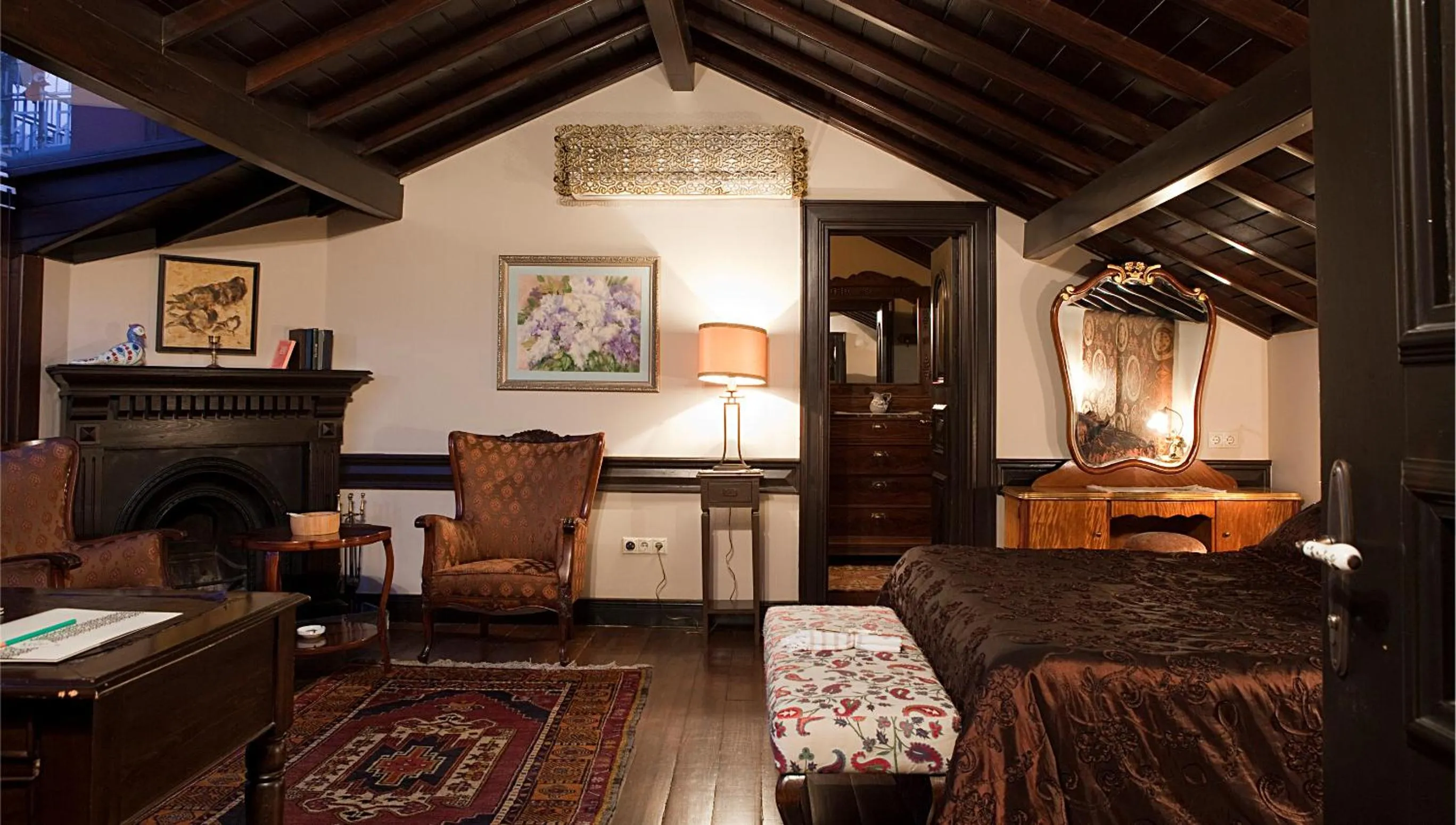 Photo of the whole room in Kitapevi Hotel