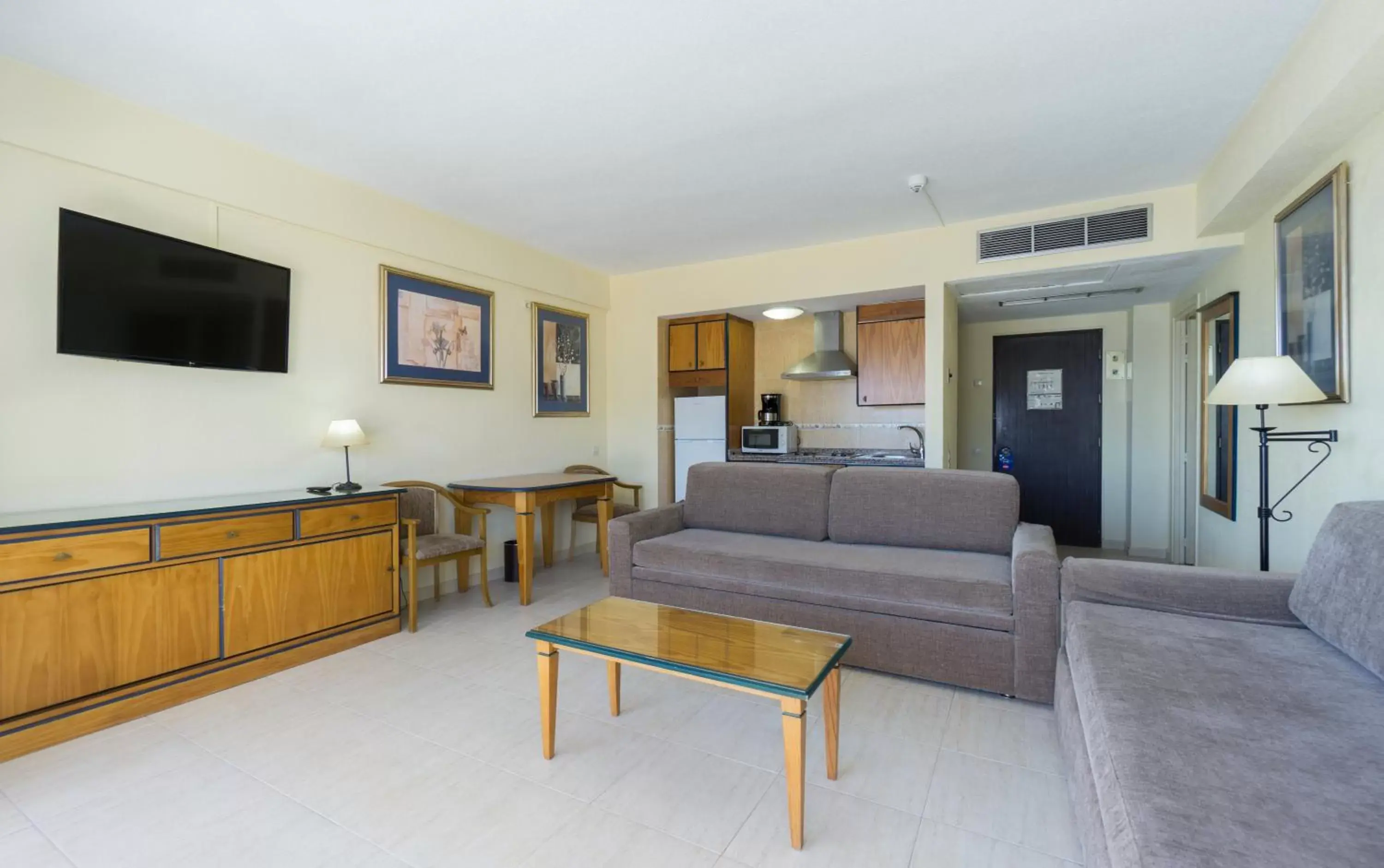 TV and multimedia, Seating Area in Hotel Apartamentos Pyr Fuengirola