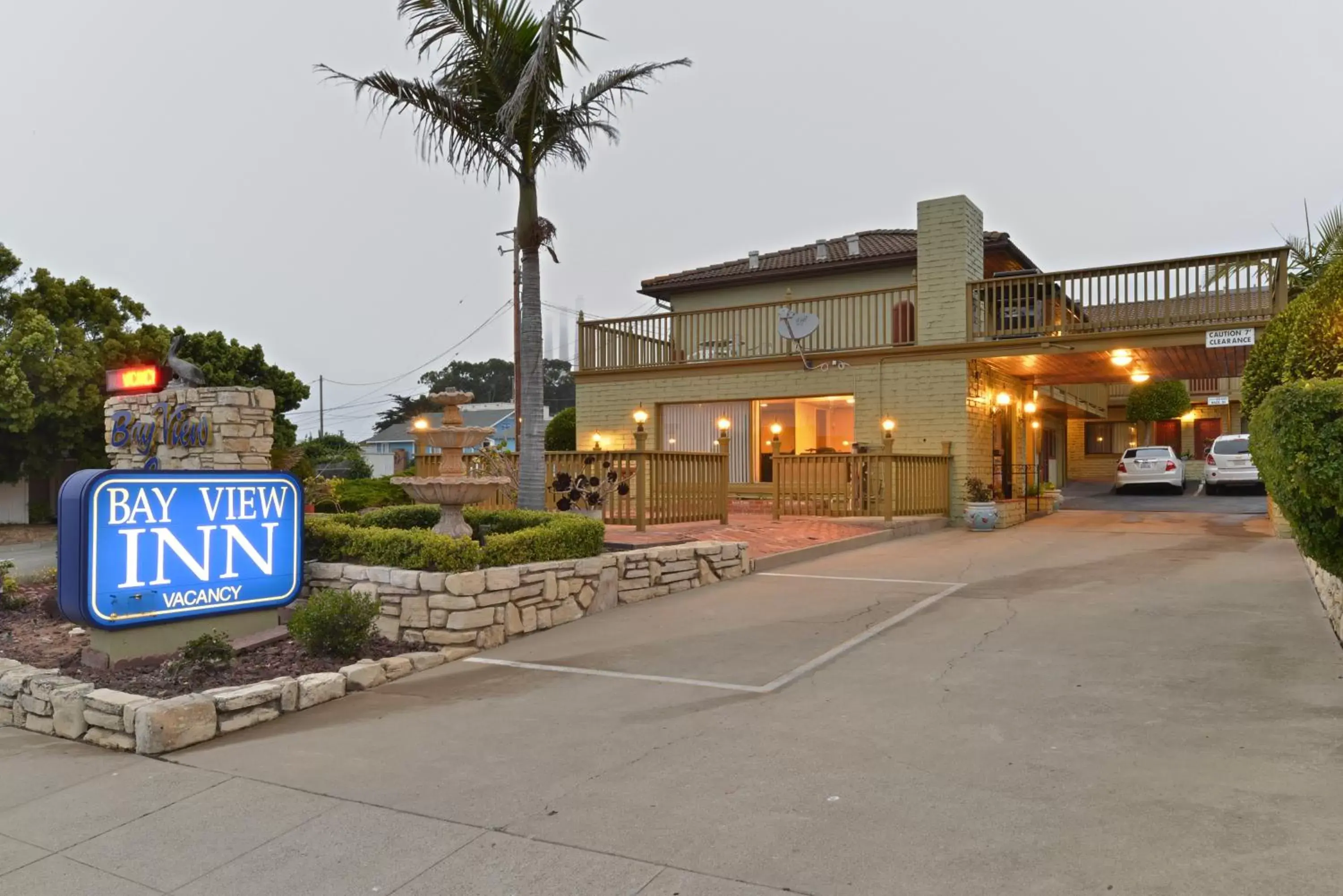 Facade/entrance, Property Building in Bay View Inn - Morro Bay