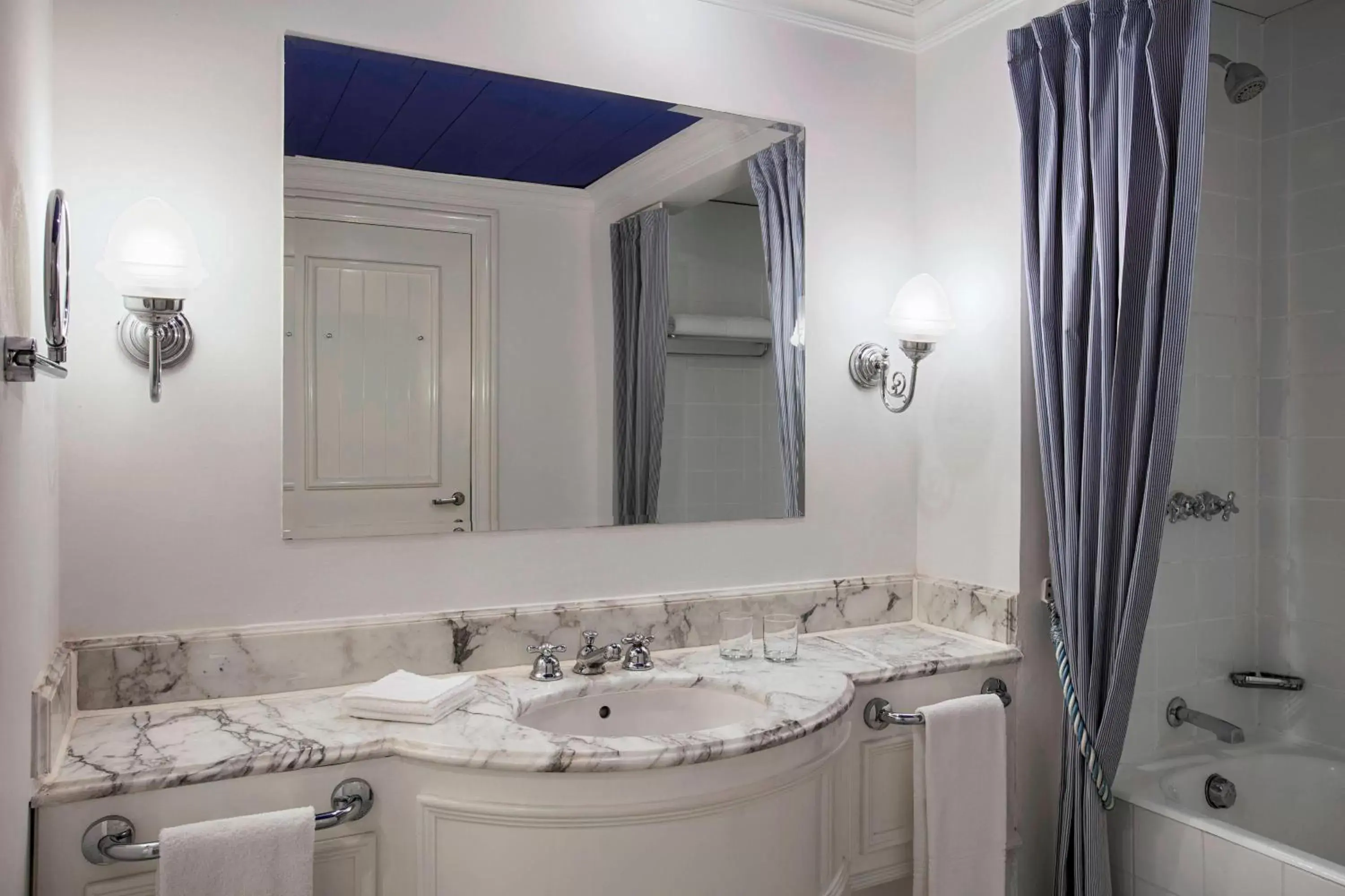 Bathroom in Sheraton Sharm Hotel, Resort, Villas & Spa