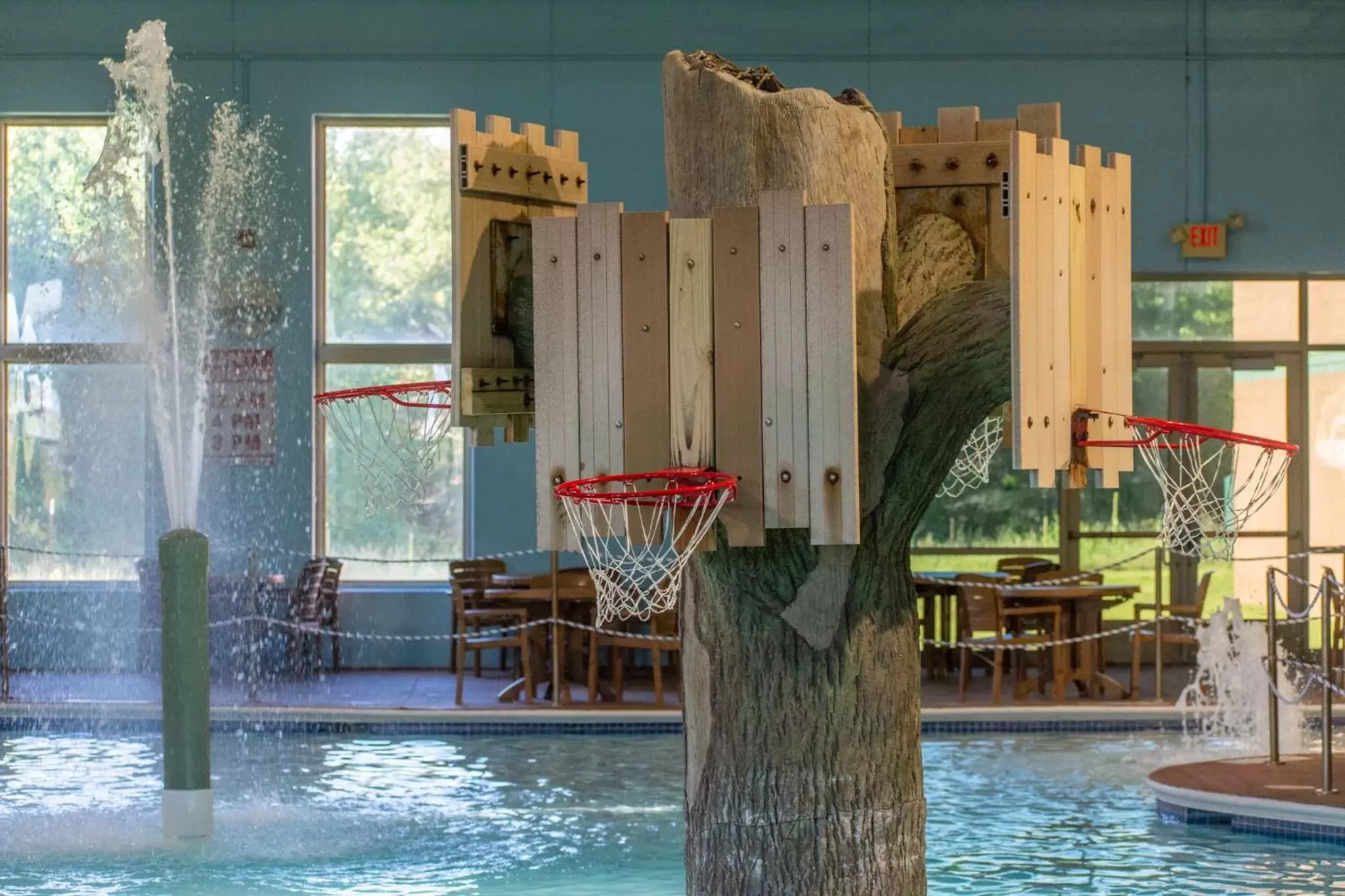 Swimming Pool in Arrowwood Lodge at Brainerd Lakes