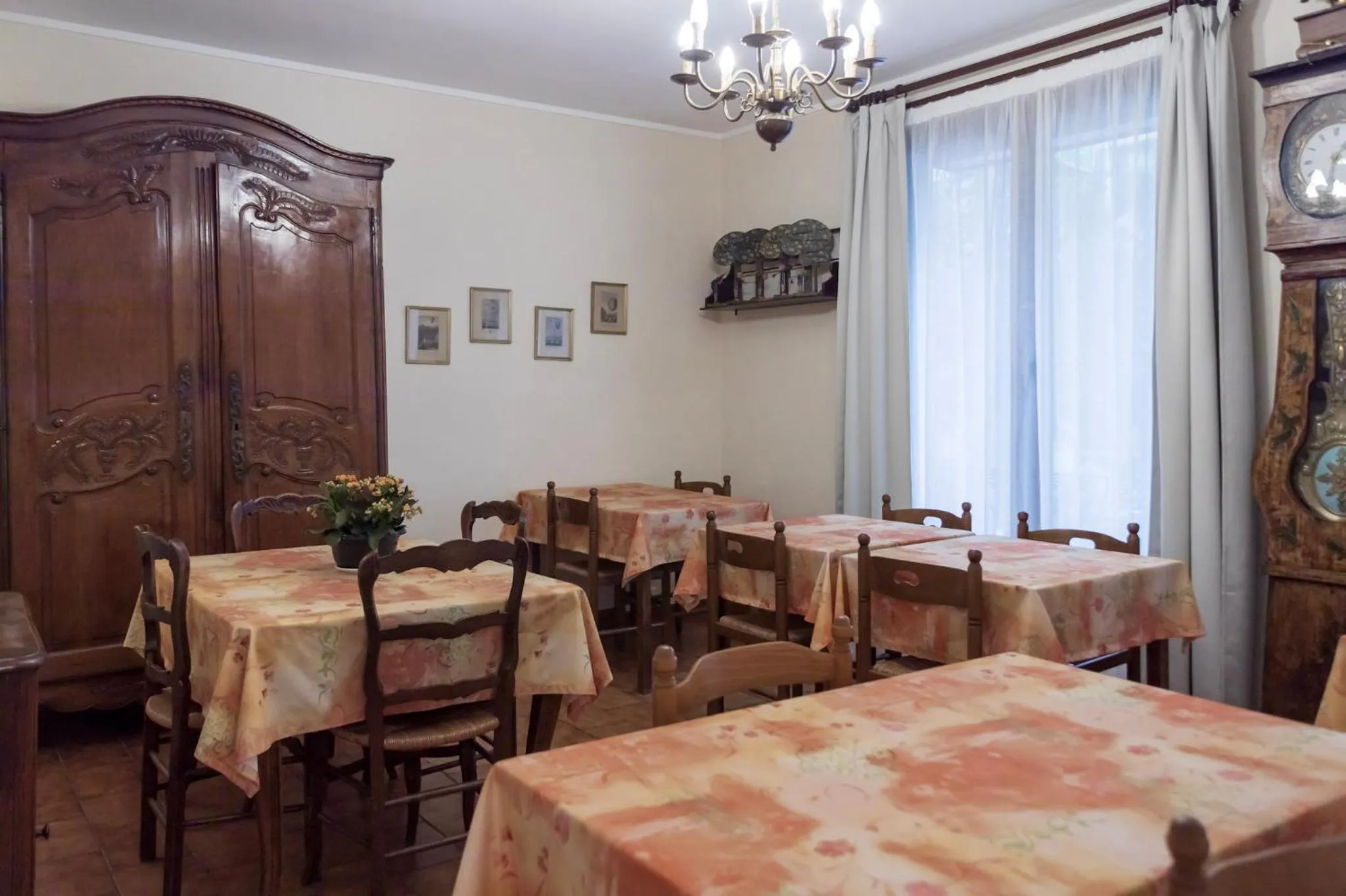 Decorative detail in Cit'Hotel Aéro-Hotel