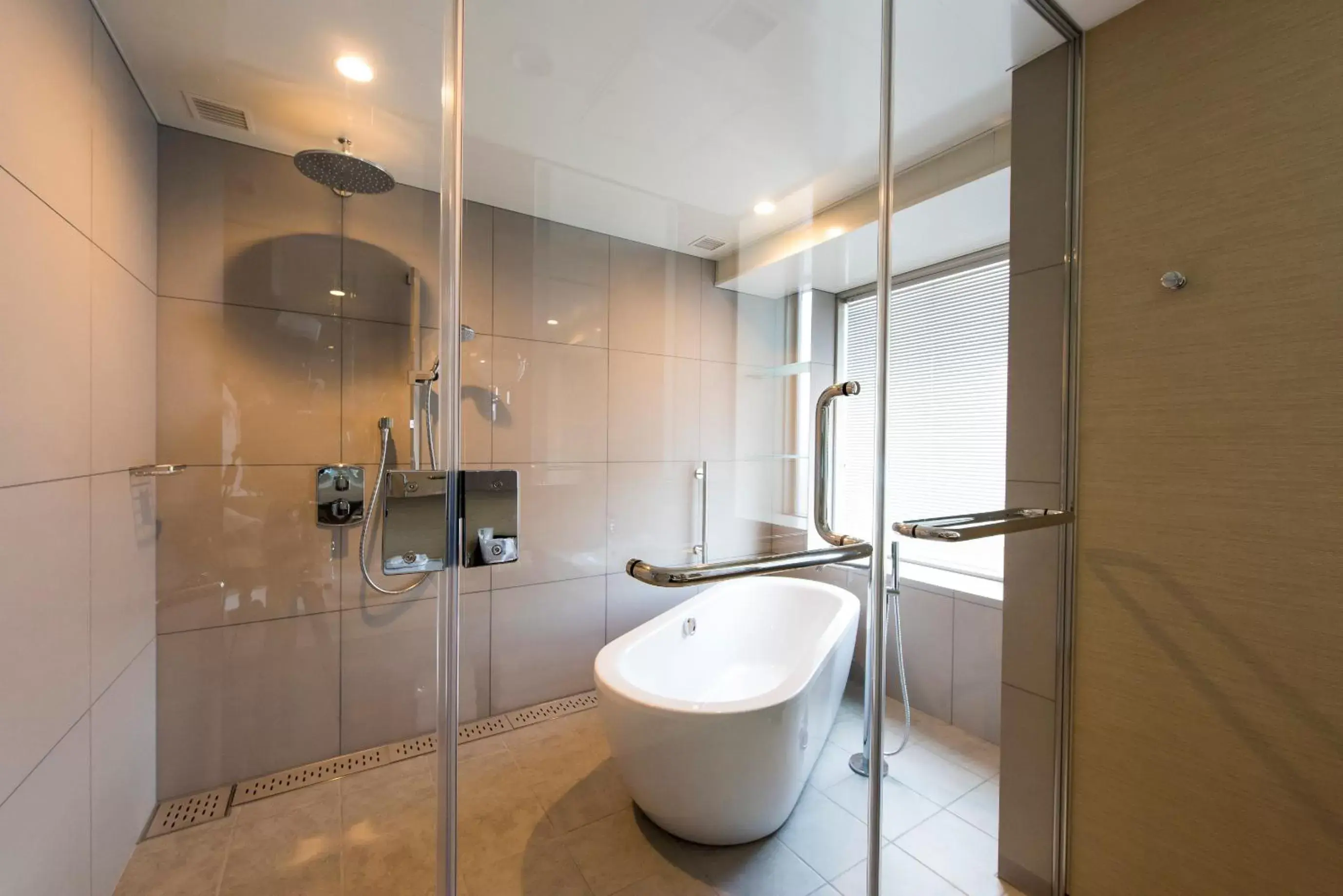 Shower, Bathroom in ANA Crowne Plaza Chitose, an IHG Hotel