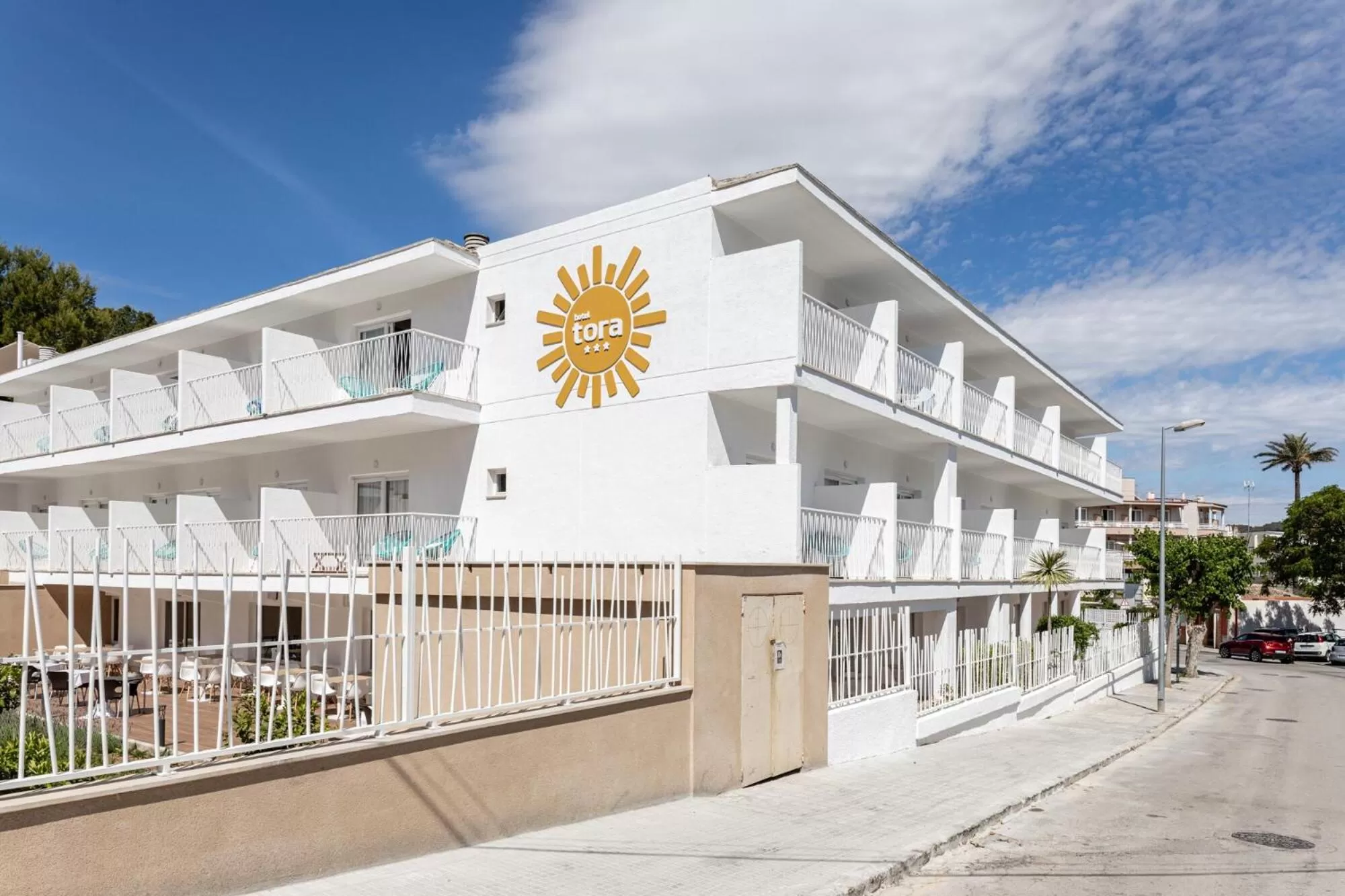 Property building in Hotel Torá