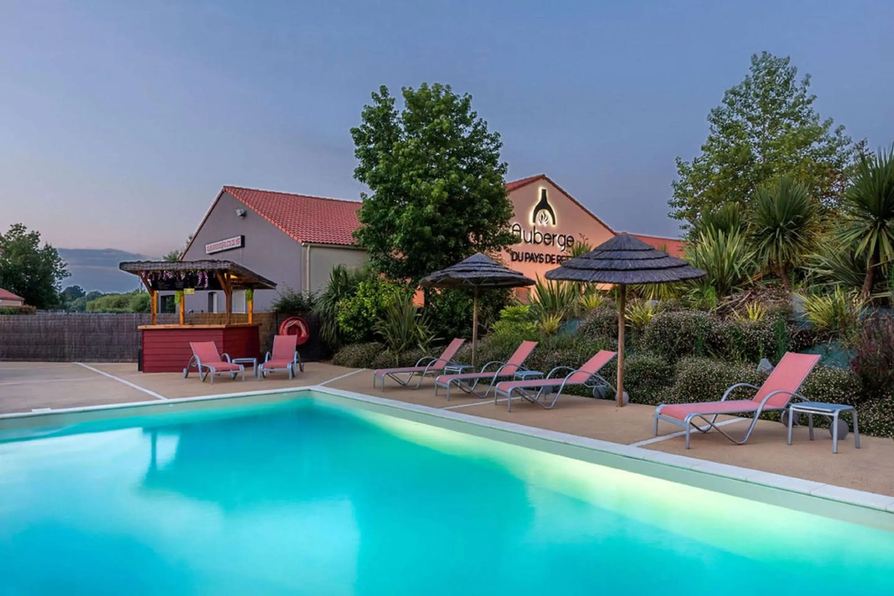 On site, Swimming Pool in Best Western Hotel Nuit De Retz Nantes Sud