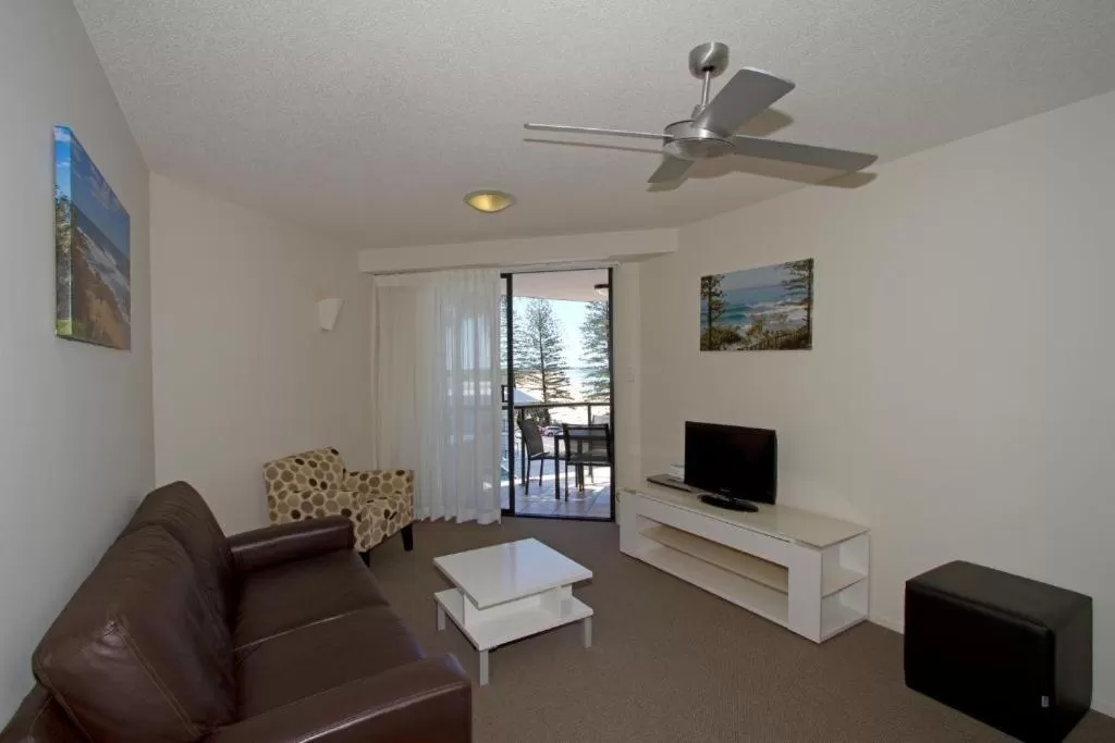 Two-Bedroom Apartment Ocean View Dual Key in The Beach Retreat Coolum