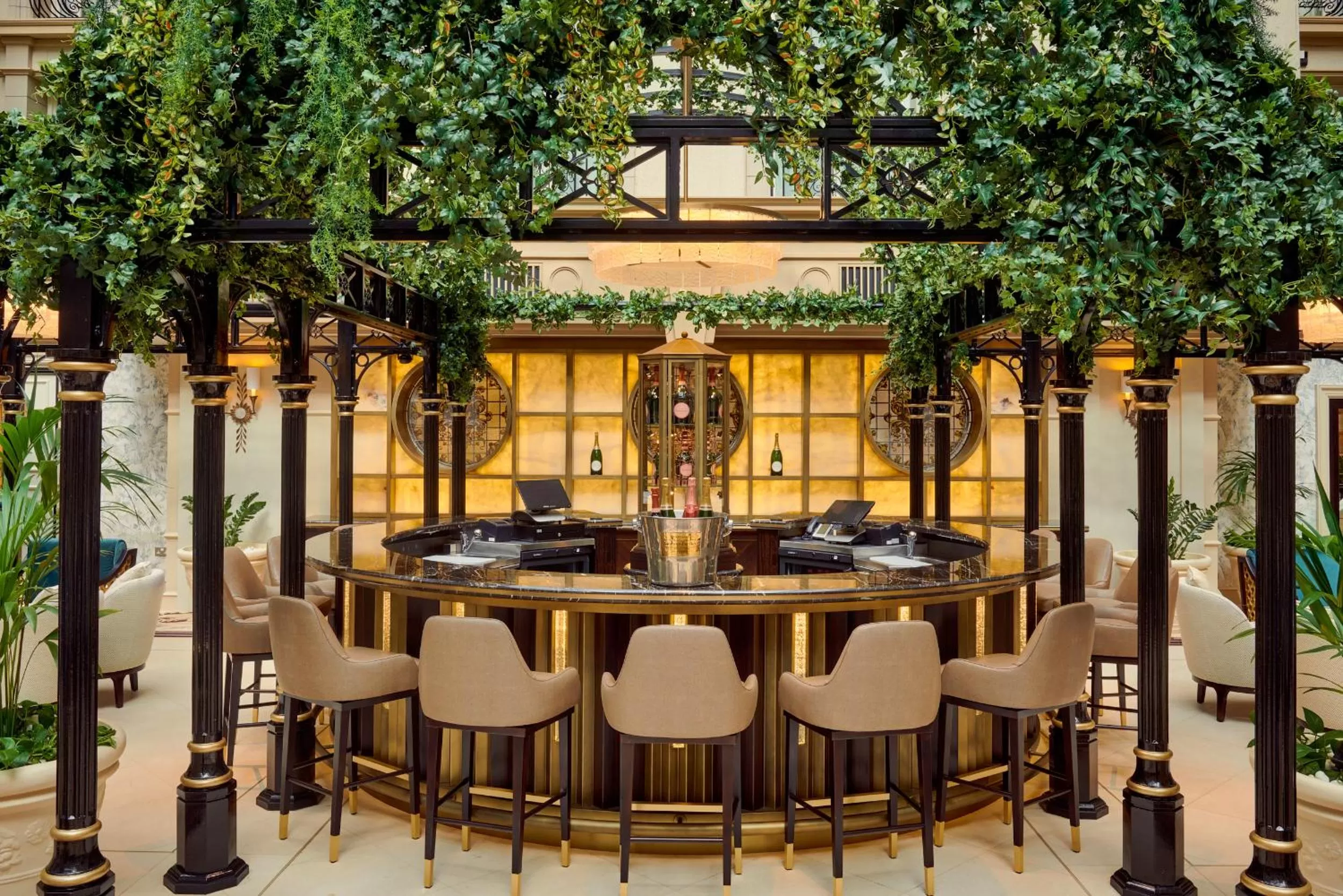 Restaurant/places to eat in The Landmark London