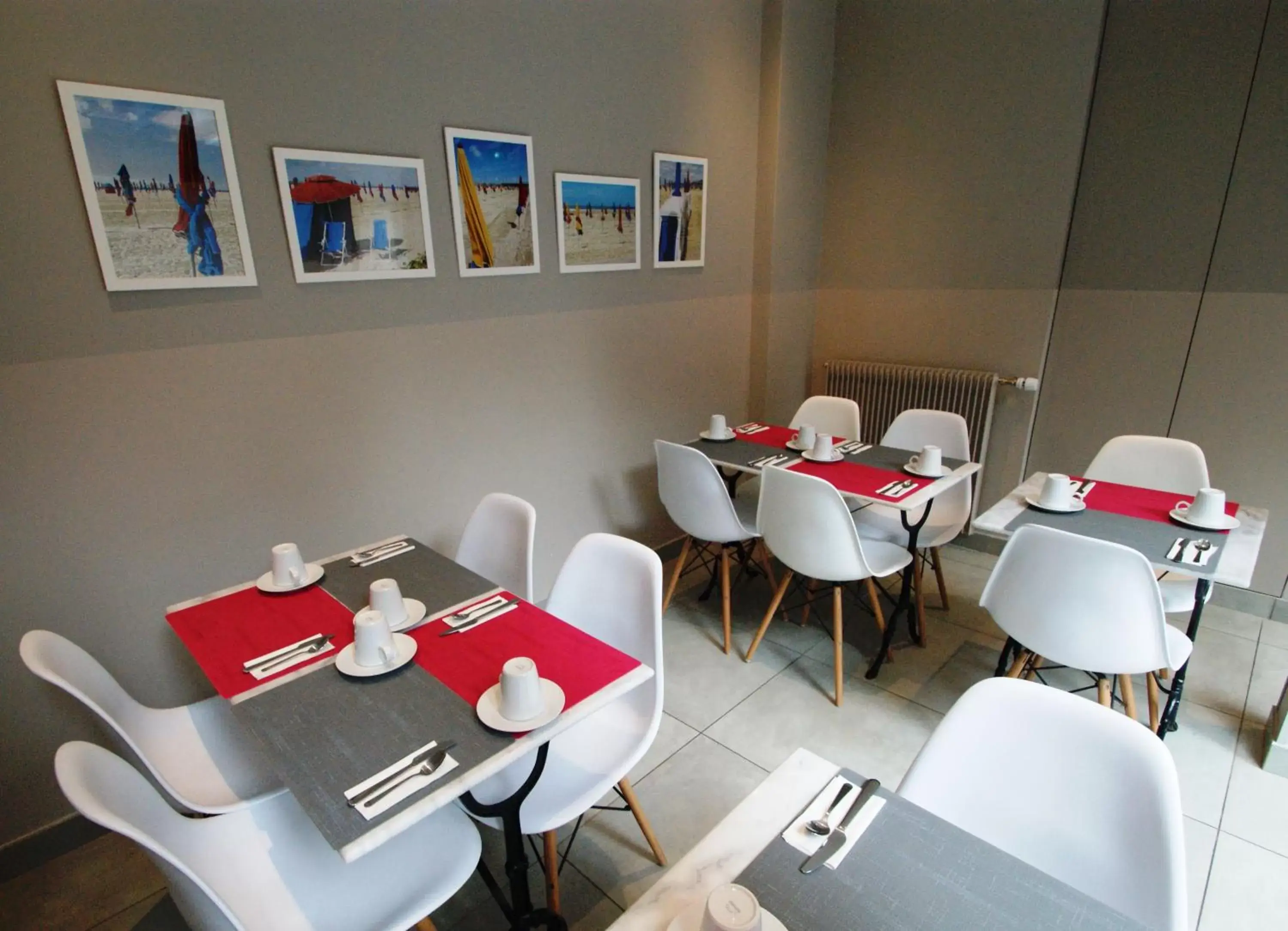 Continental breakfast, Restaurant/Places to Eat in Acropolis Hotel Paris Boulogne