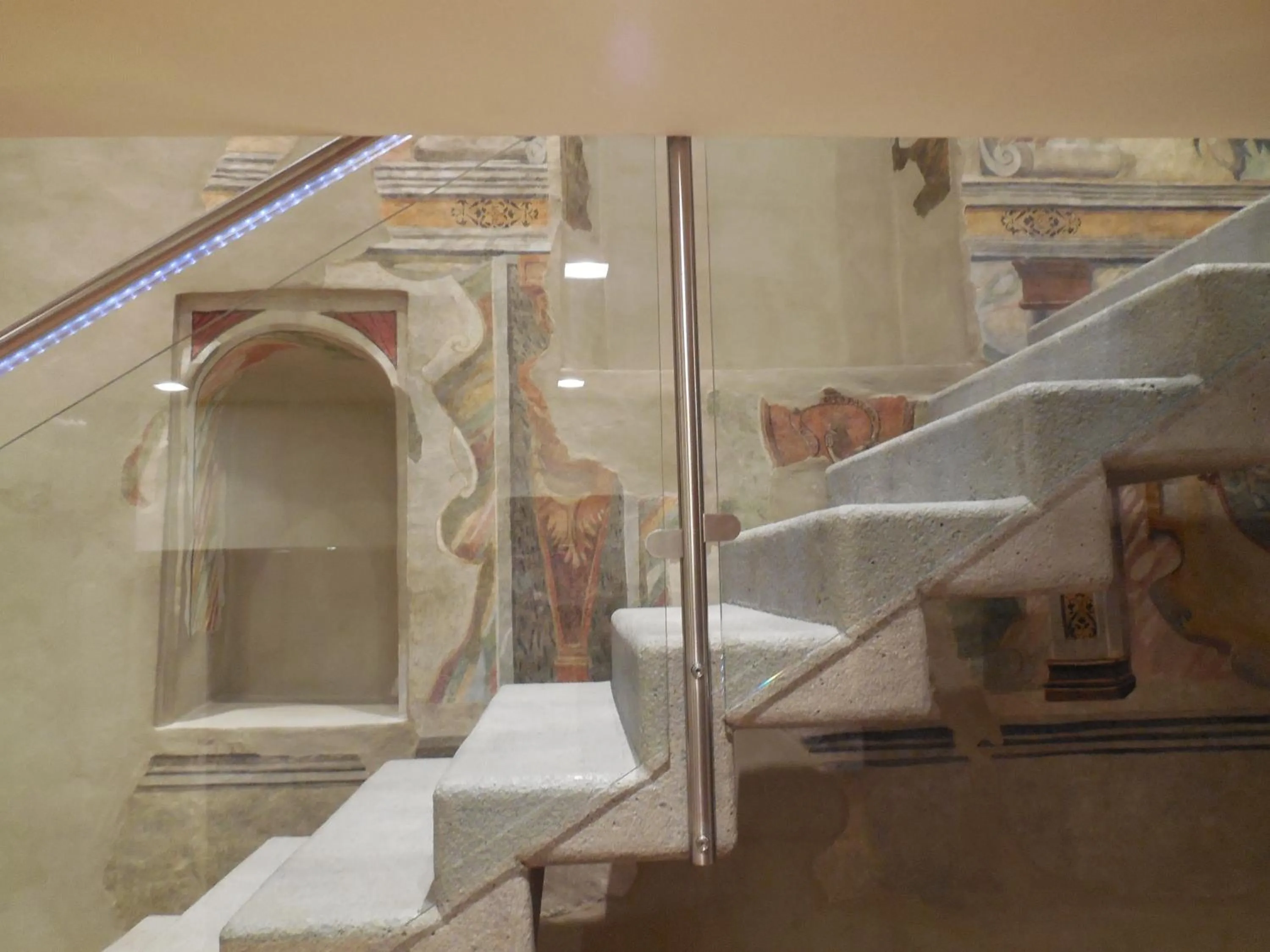 Decorative detail in Palazzo Ai Capitani