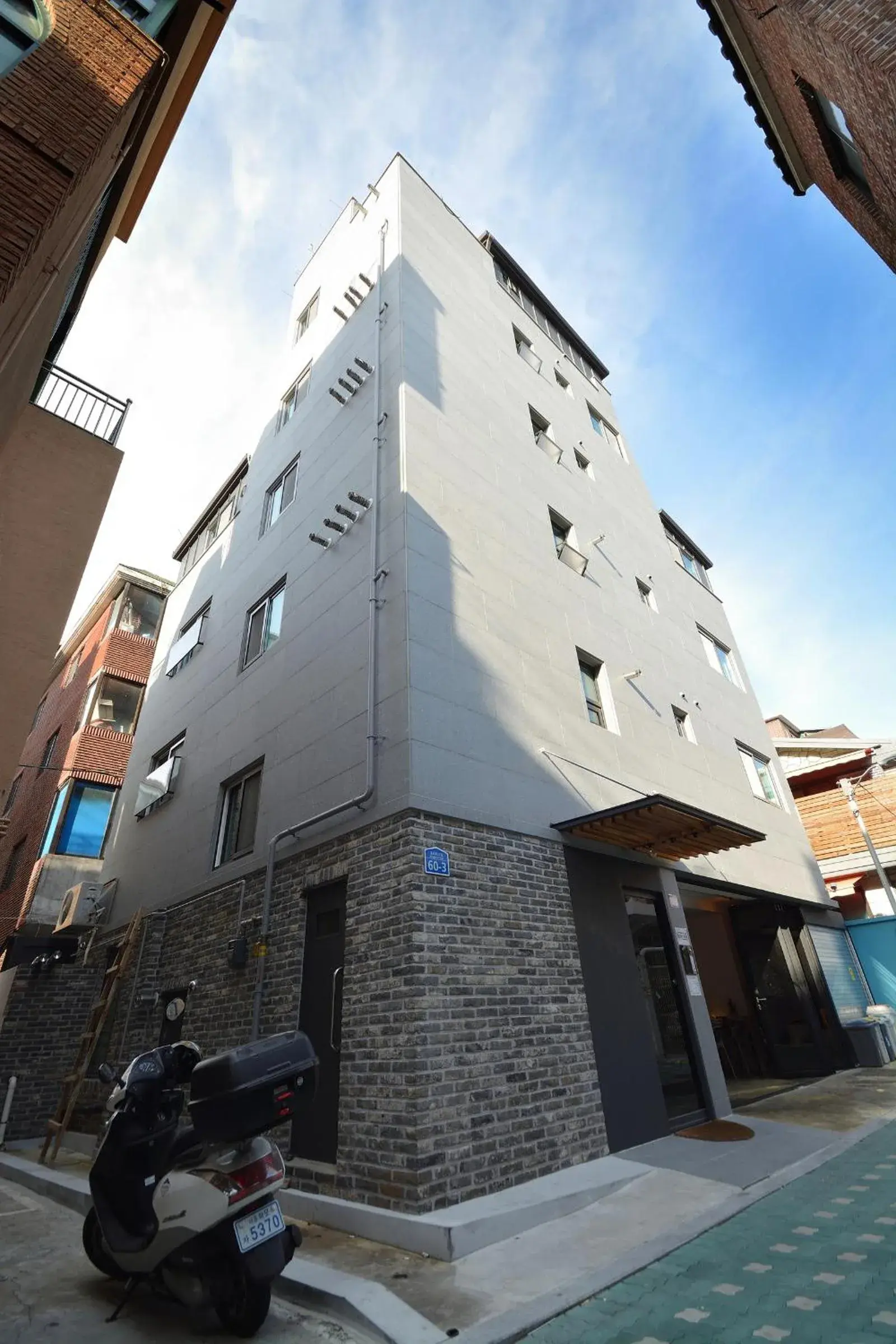 Communal lounge/ TV room, Property Building in Sunnyhill Hostel Hongdae