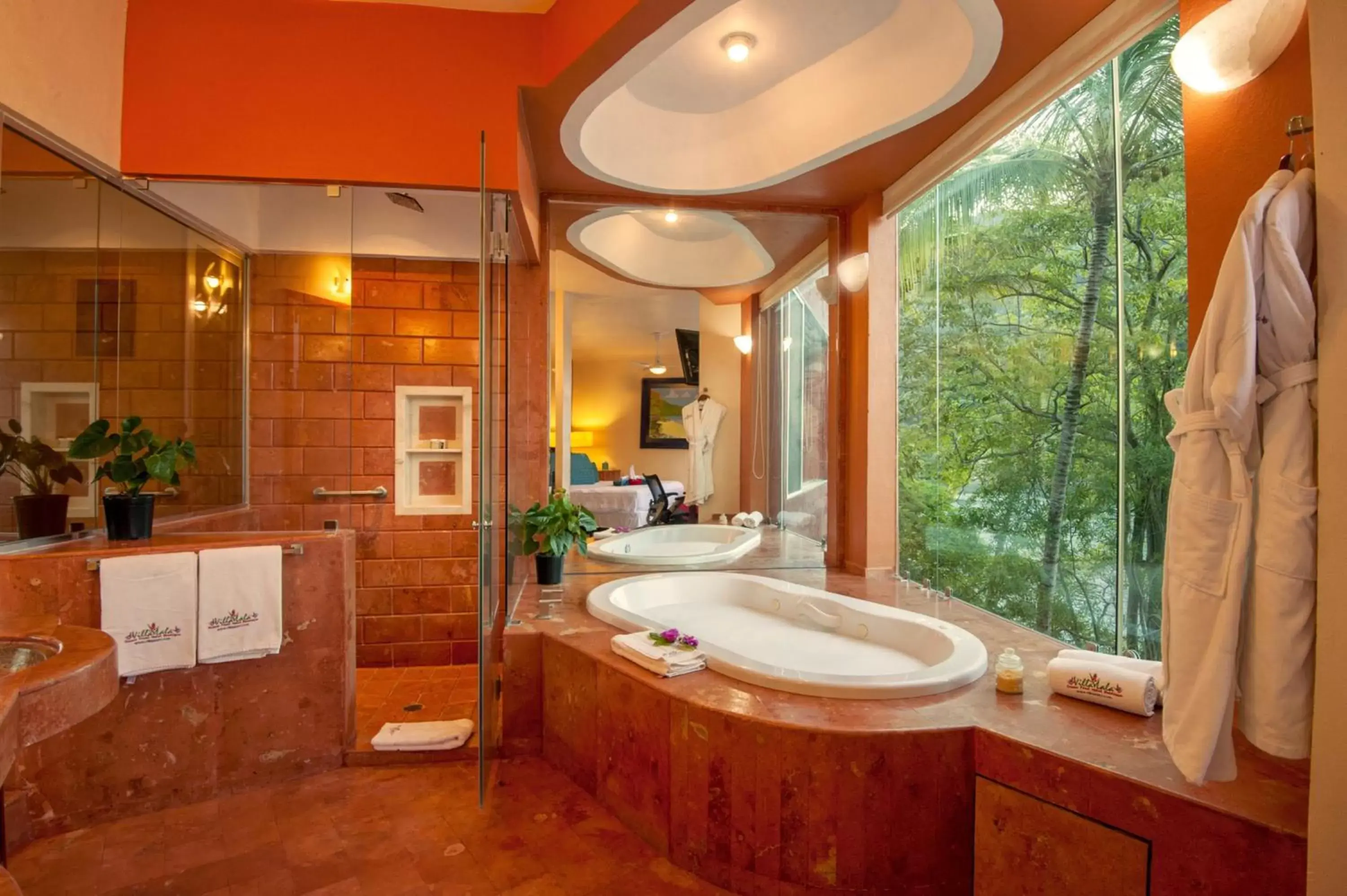 Hot Tub, Bathroom in Villa Lala Boutique Hotel Adults Only