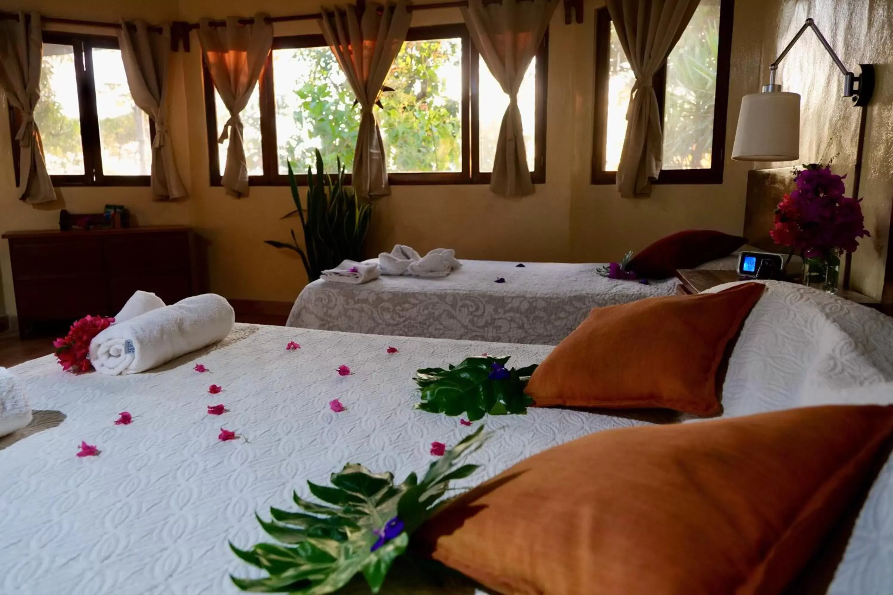 Bed in El Mirador Glamping & Apartments & Woodhouse & Swimingpool