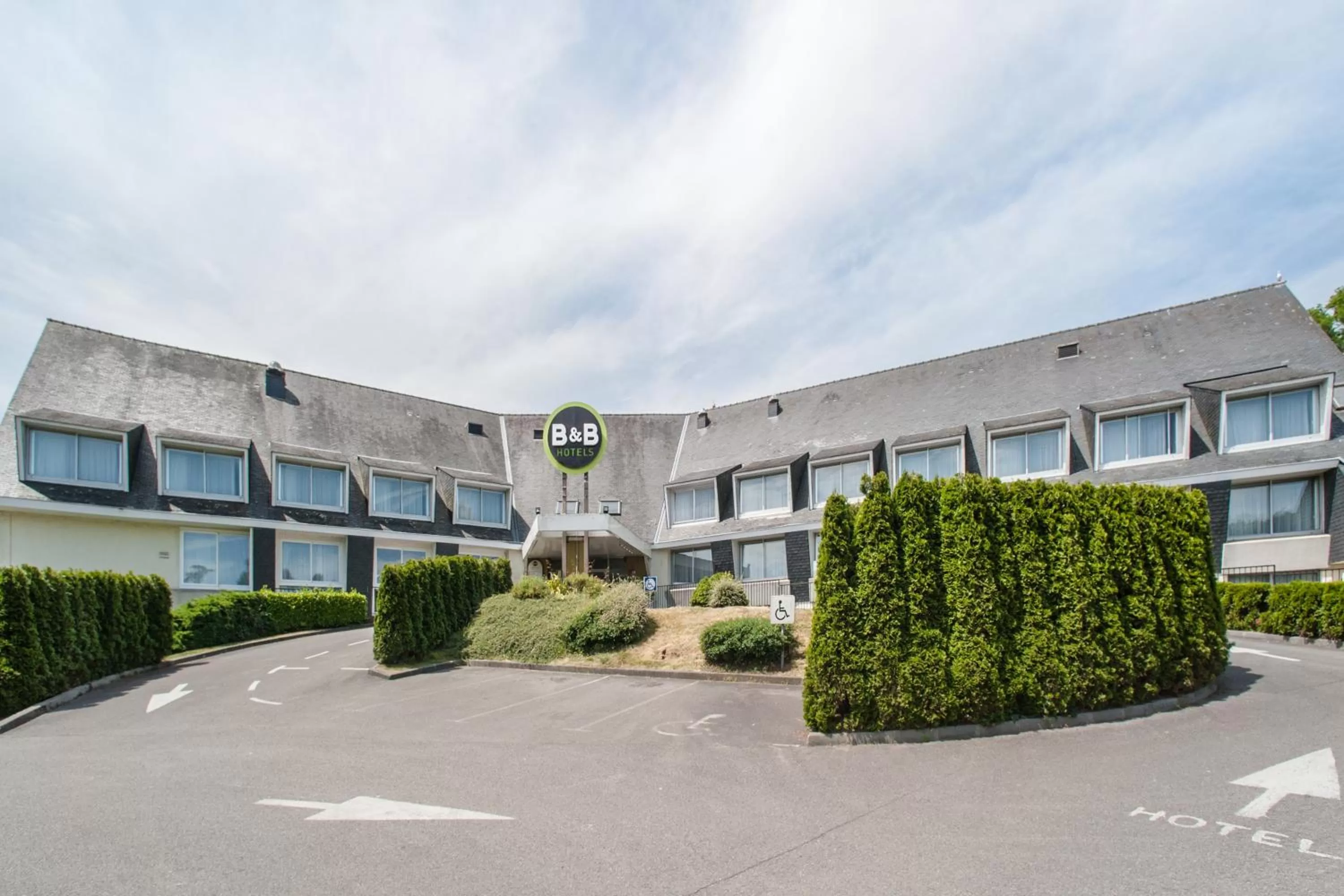 Facade/entrance in B&B HOTEL Quimper Sud Bénodet