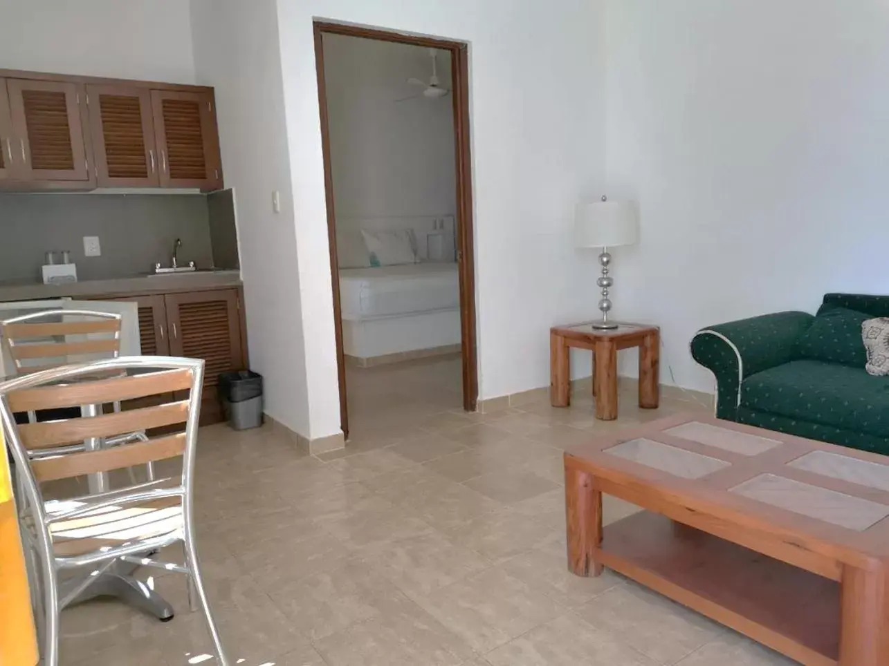 Living room, Seating Area in Pelicano Inn Playa del Carmen - Beachfront Hotel