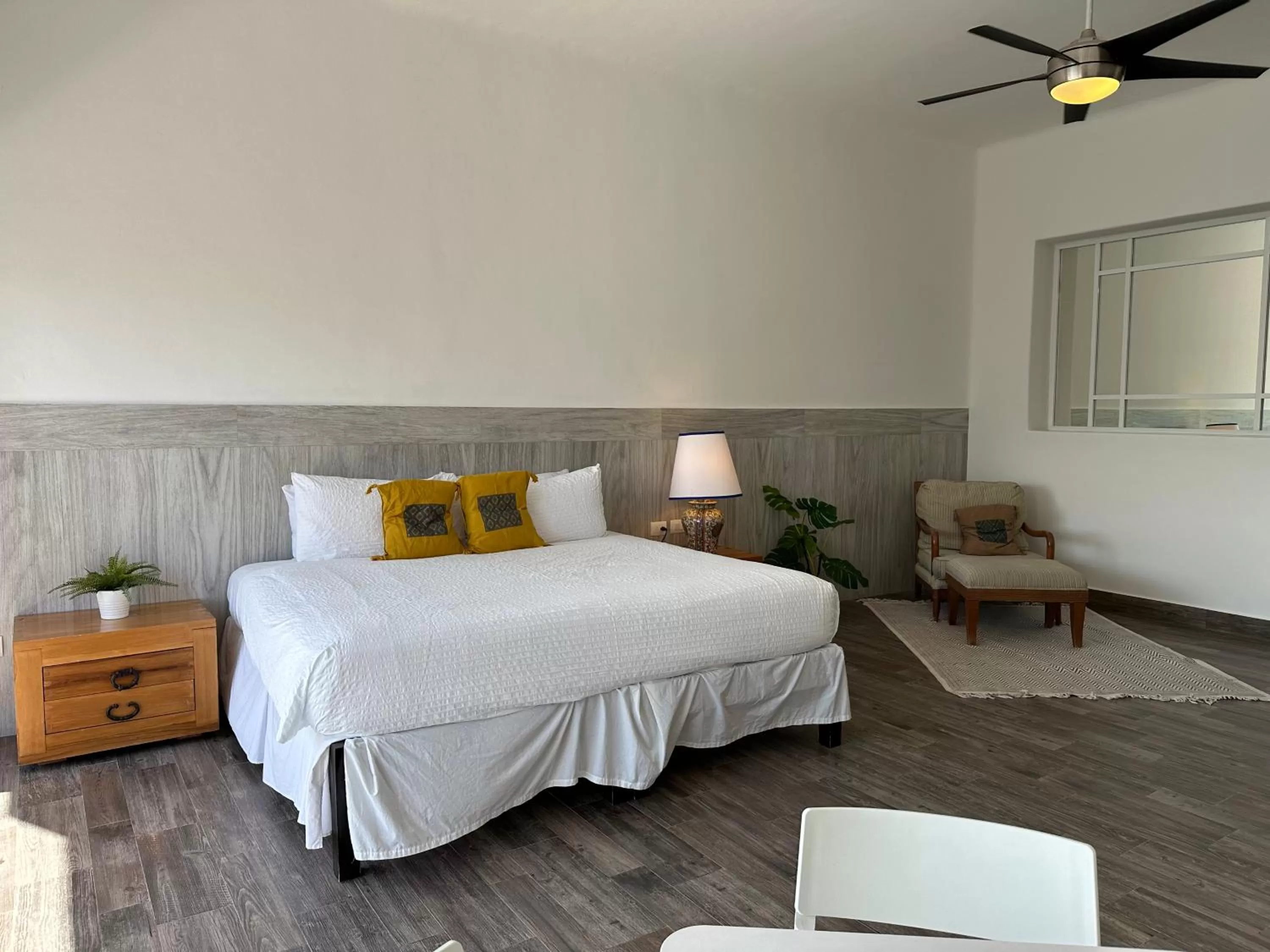 Bed in Casa Tortugas Boutique Hotel - CANCUN Hidden Gem