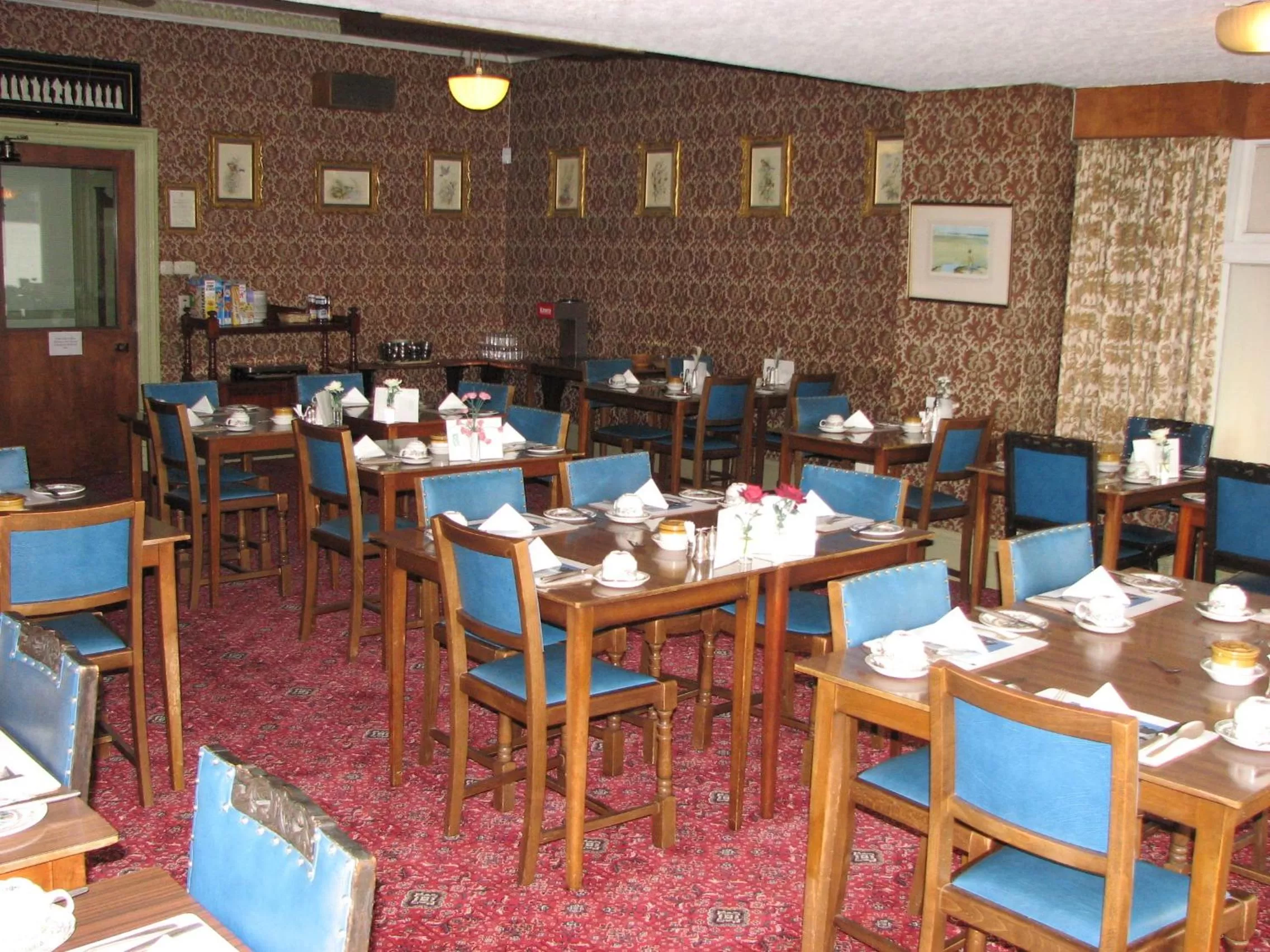 Restaurant/places to eat in Lancaster Hotel