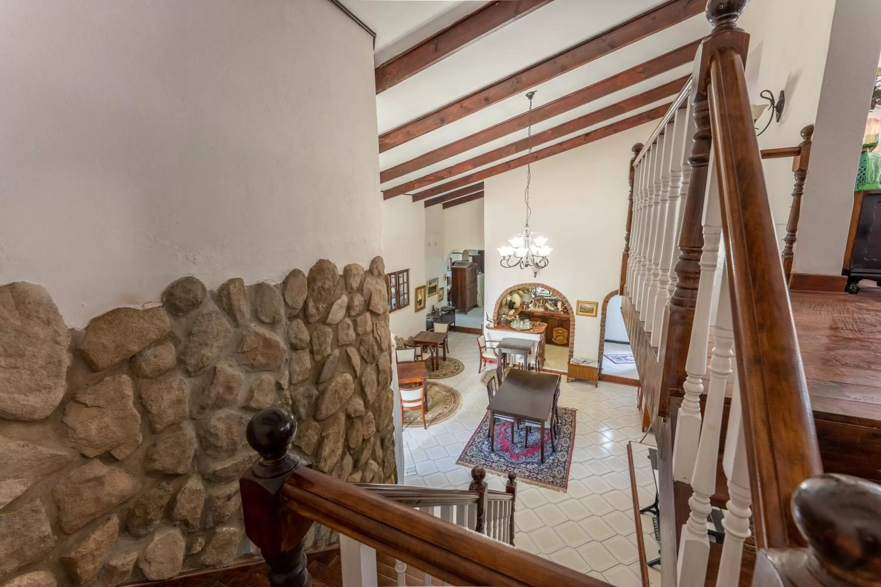 Dining area in Aquaelberg Place