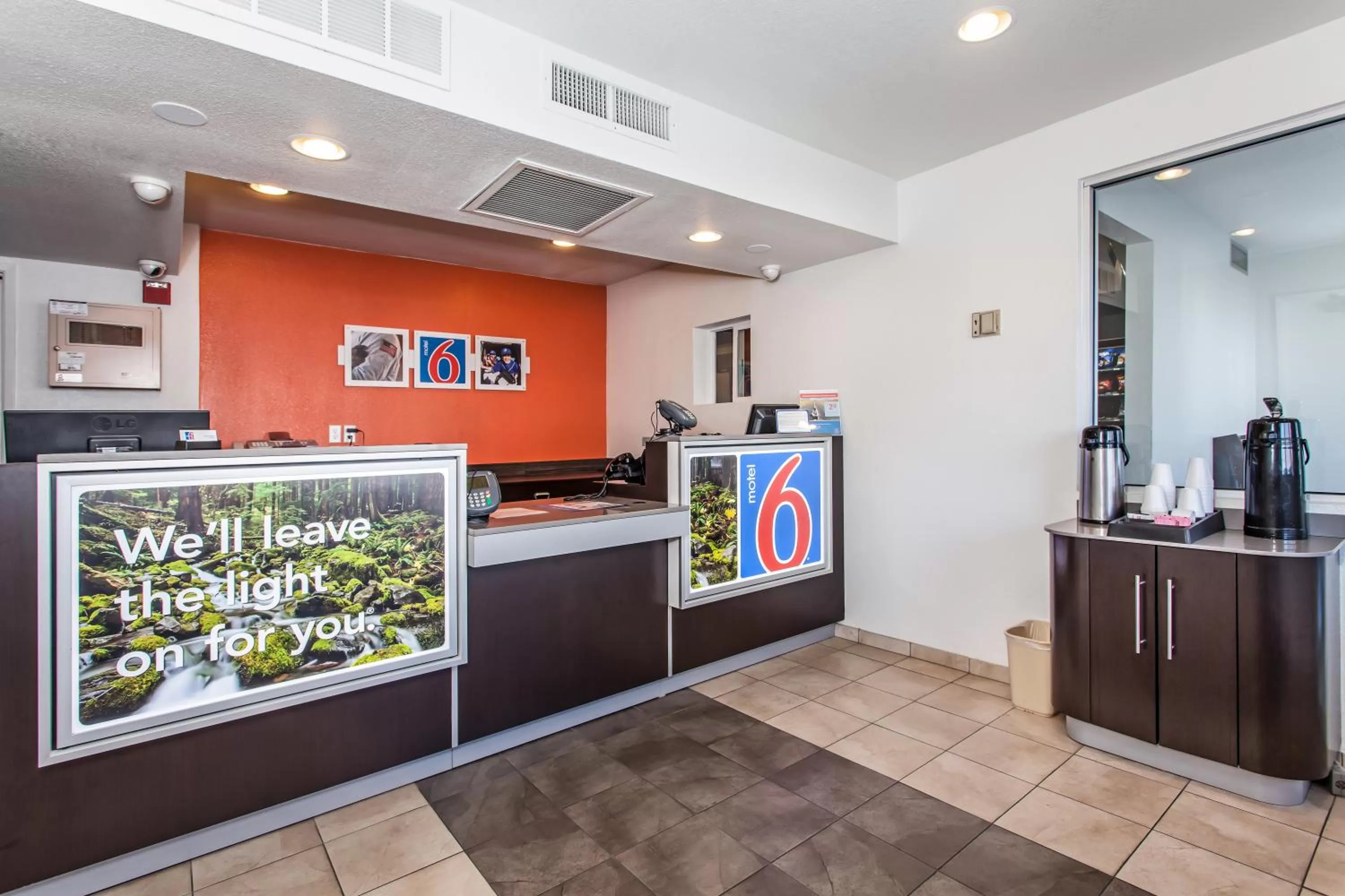 Coffee/tea facilities in Motel 6 Williams, Ca