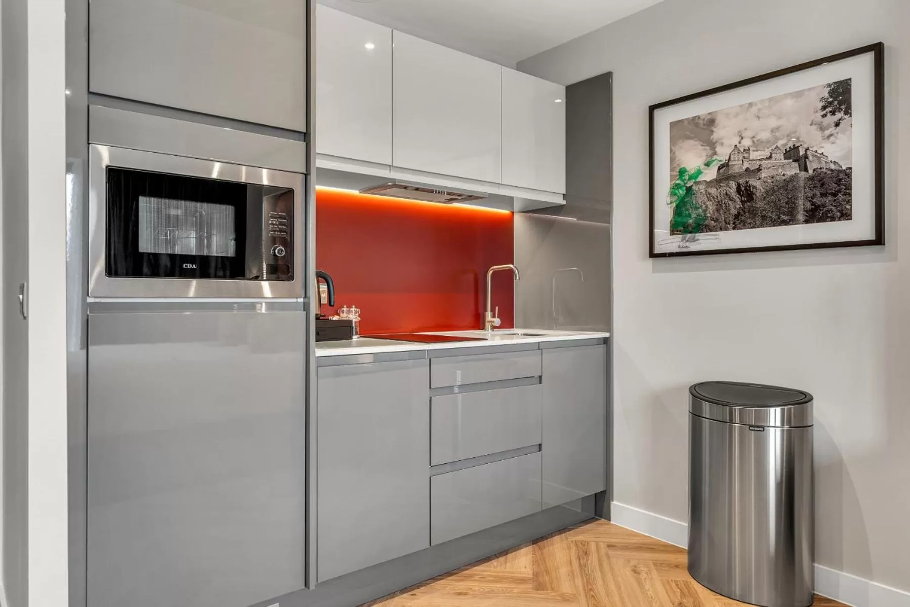 Kitchen or kitchenette in Roomzzz Edinburgh