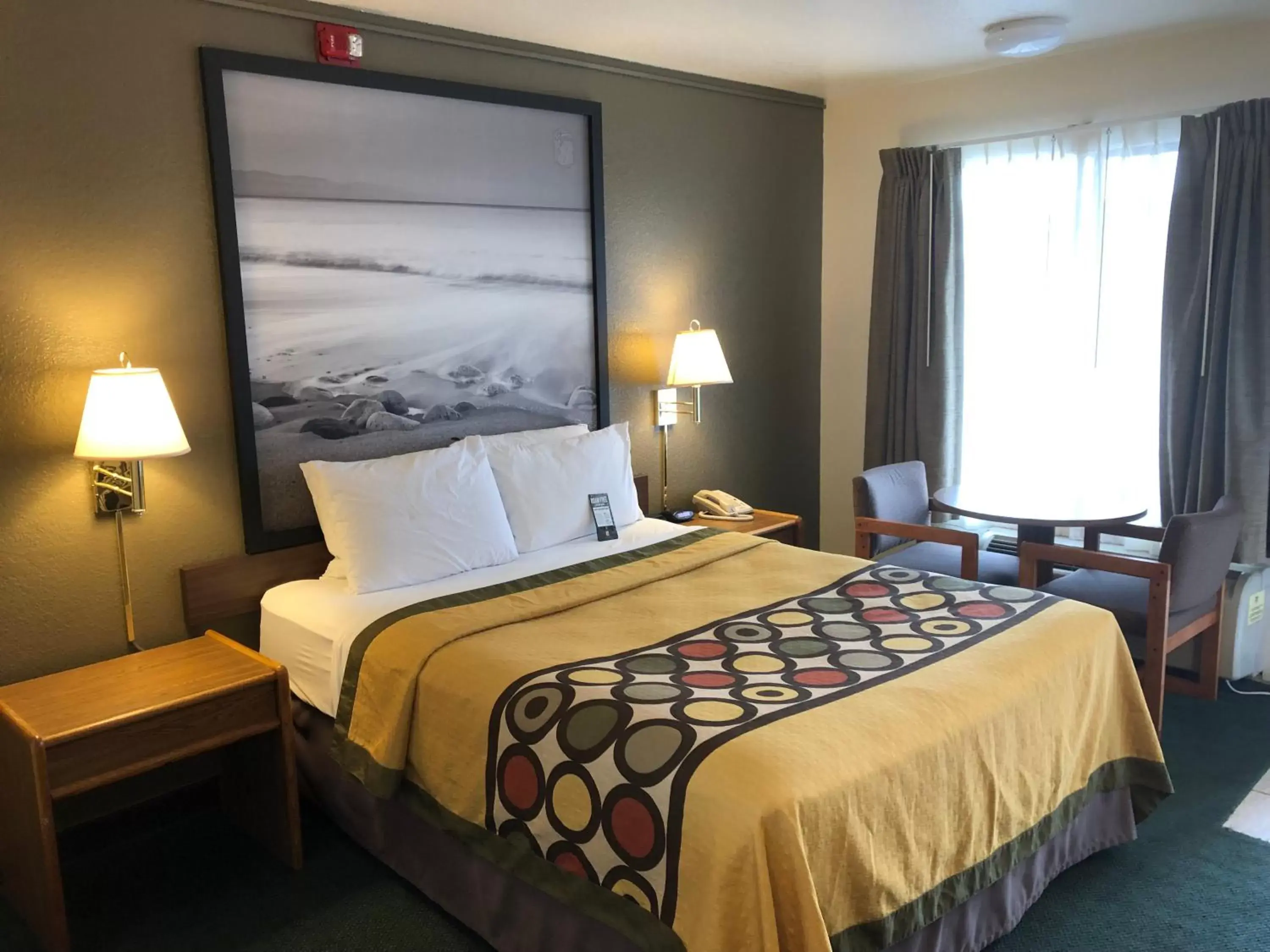 Bedroom, Bed in Super 8 by Wyndham Fort Bragg