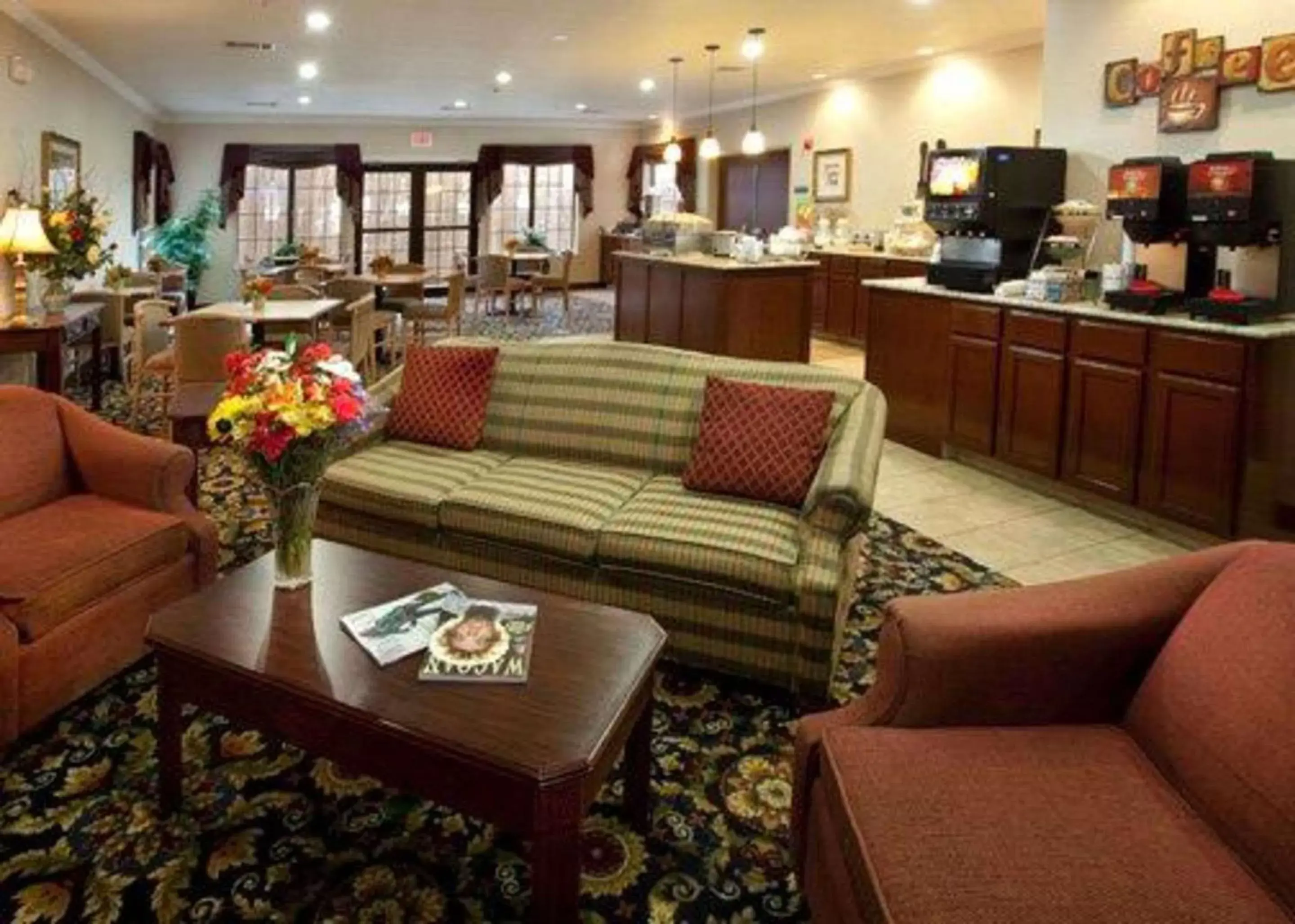 Restaurant/places to eat, Lobby/Reception in Quality Inn & Suites Near University