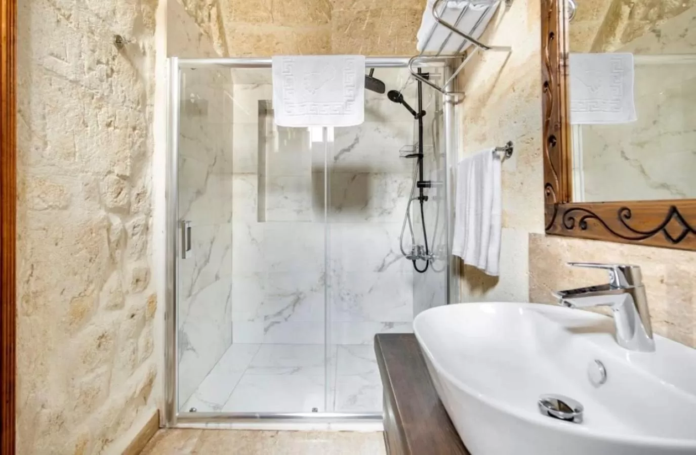 Shower in Uzay Cave Suite Hotel