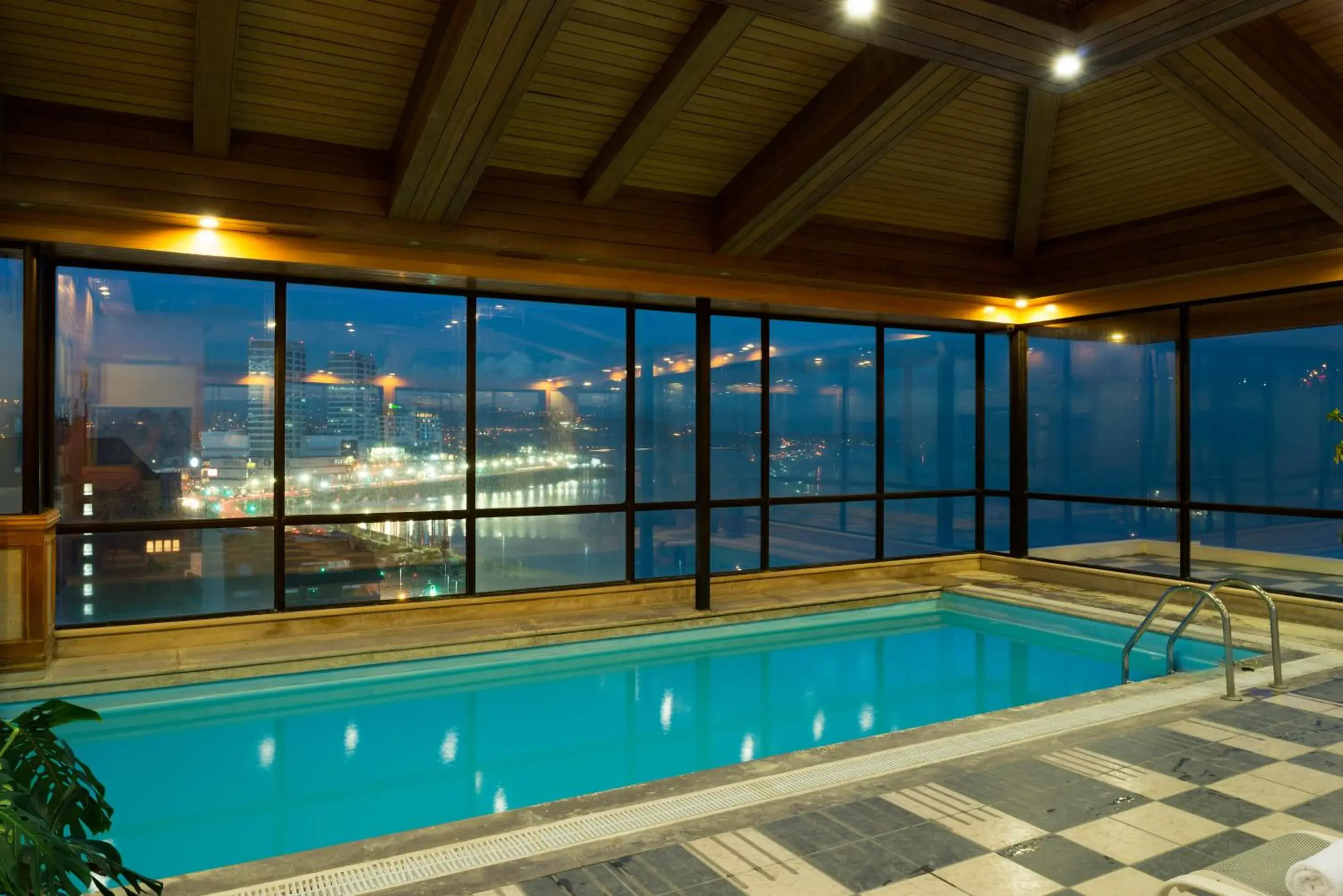 Swimming Pool in abba Presidente Suites Puerto Montt