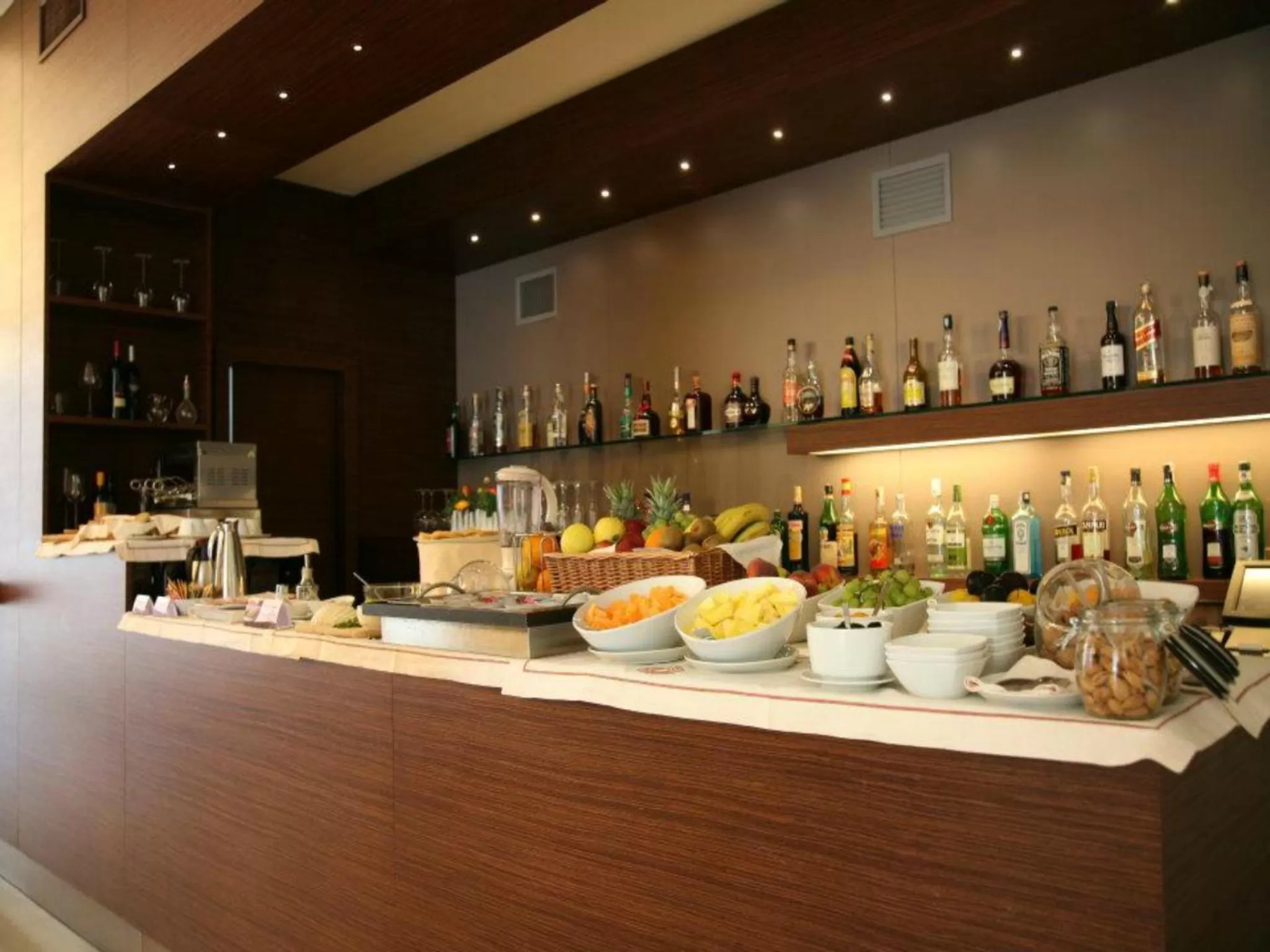 Coffee/tea facilities in Eos Hotel