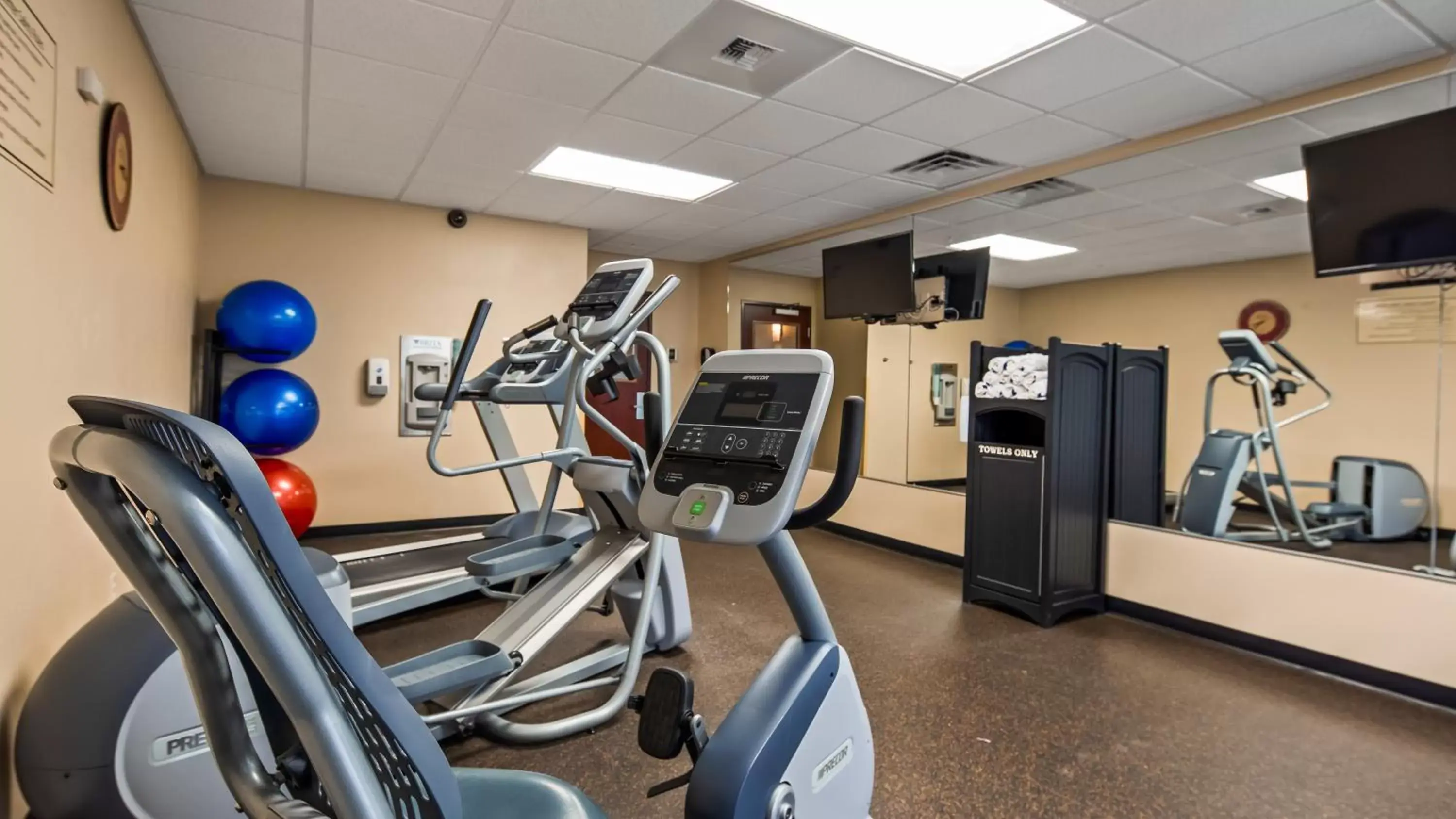 Fitness centre/facilities, Fitness Center/Facilities in Best Western Shelby Inn & Suites