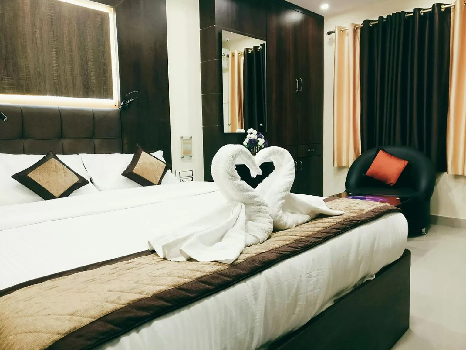 Photo of the whole room, Bed in Citi Inn