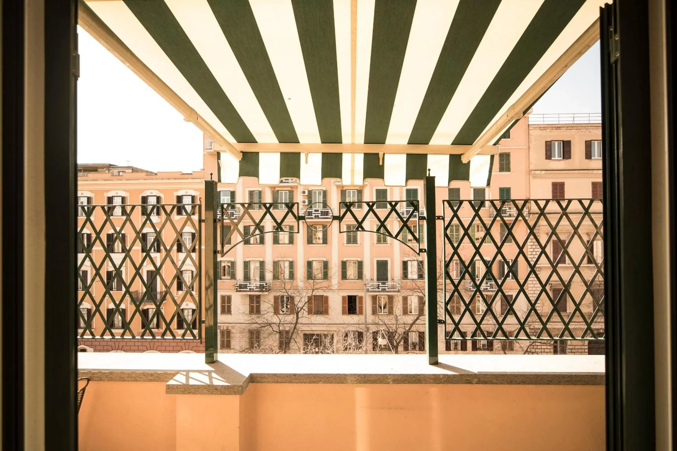 City view, Balcony/Terrace in Donatello