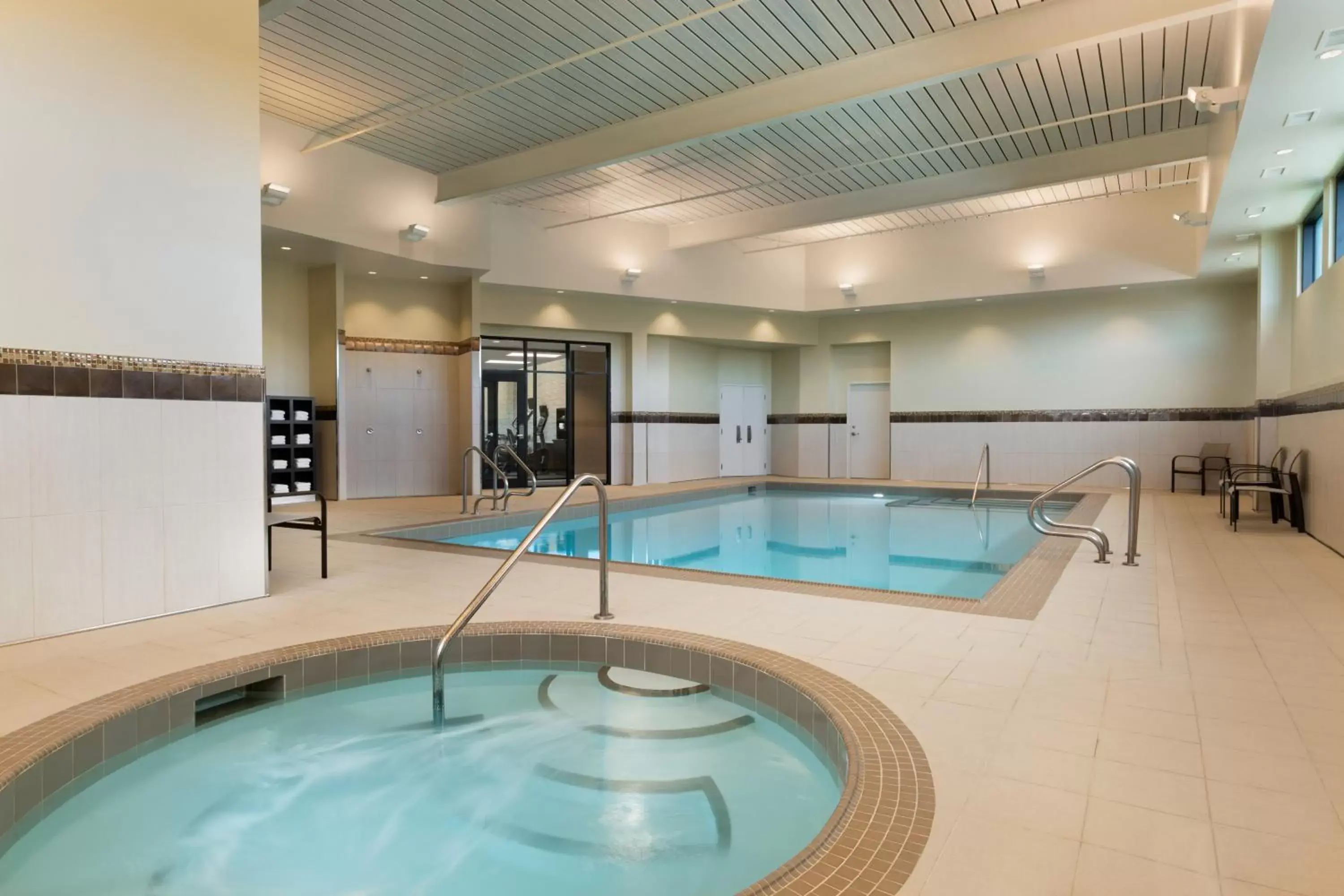 Swimming Pool in Hotel Dene & Conference Centre