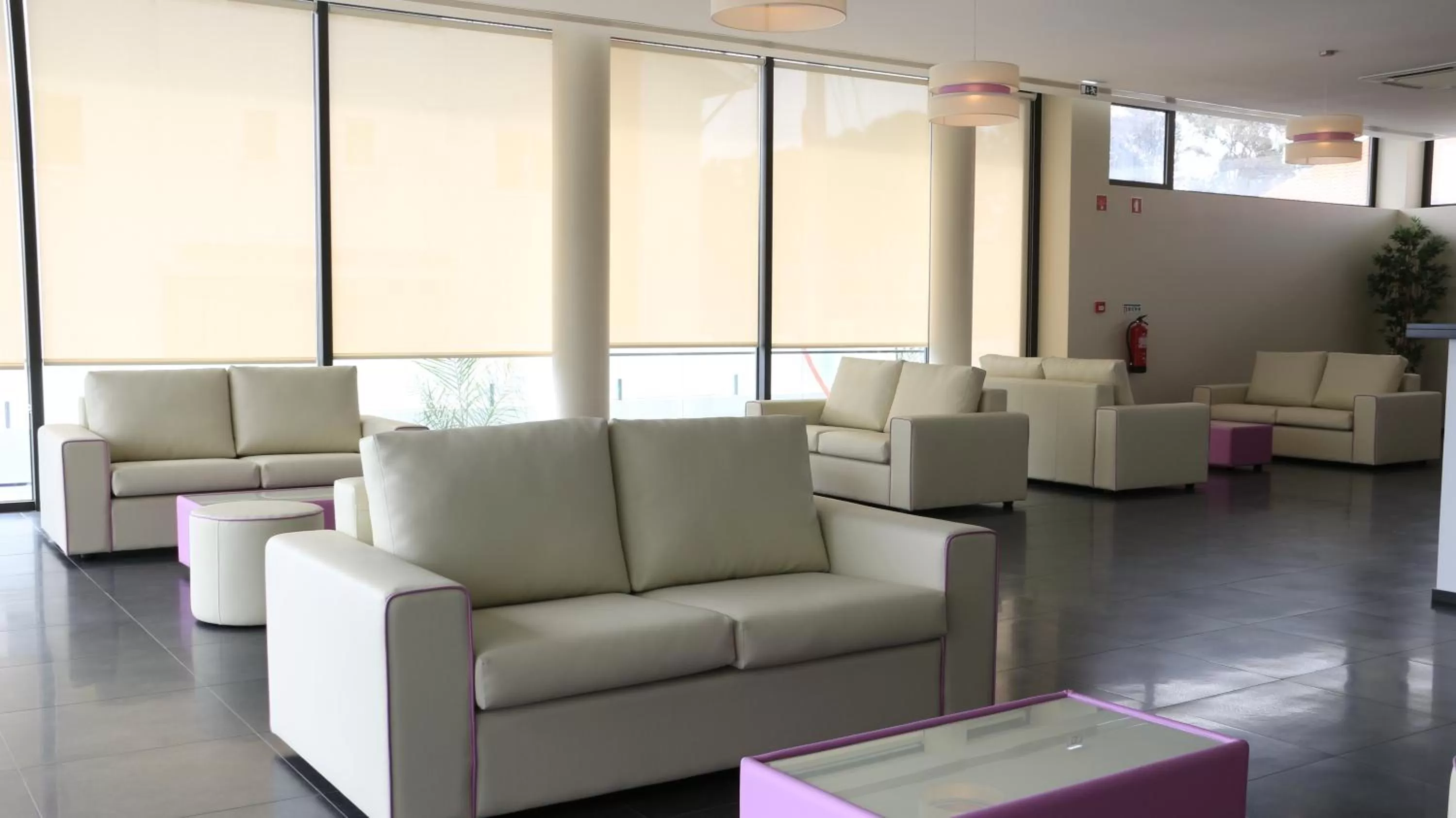 Communal lounge/ TV room in Hotel Monte Lírio