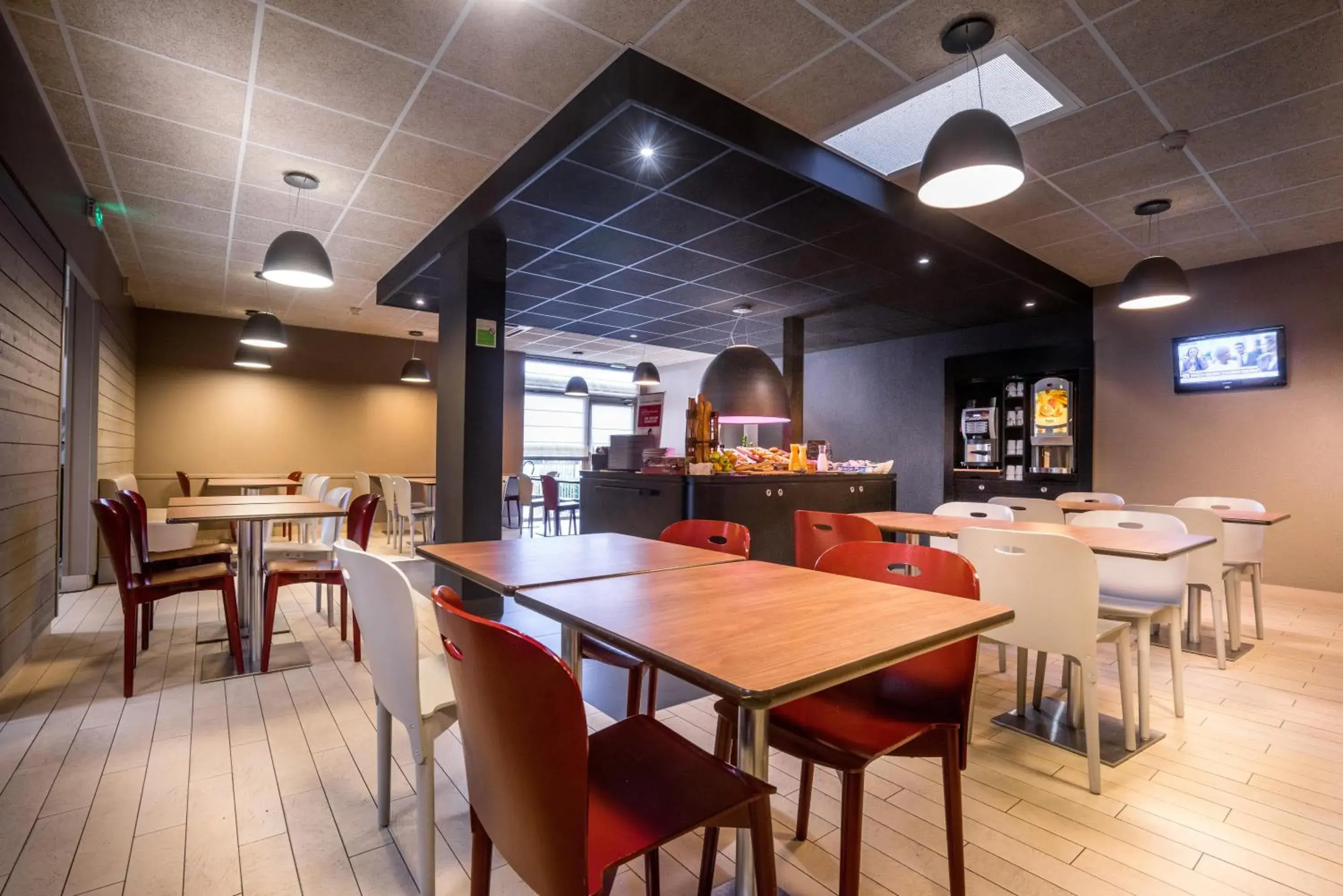 Food and drinks, Restaurant/Places to Eat in Campanile Créteil Centre