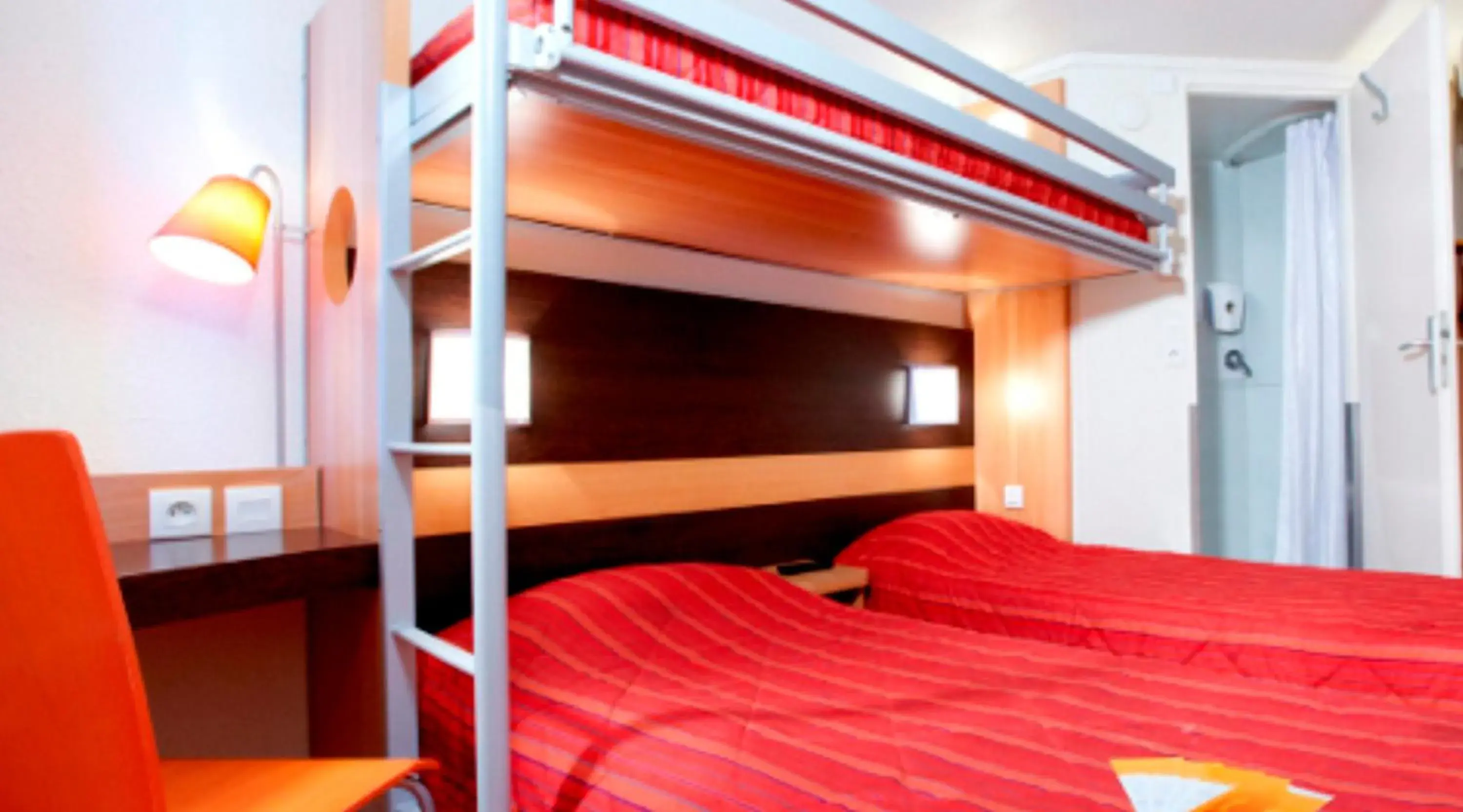 Bedroom, Bed in Premiere Classe Avignon Le Pontet