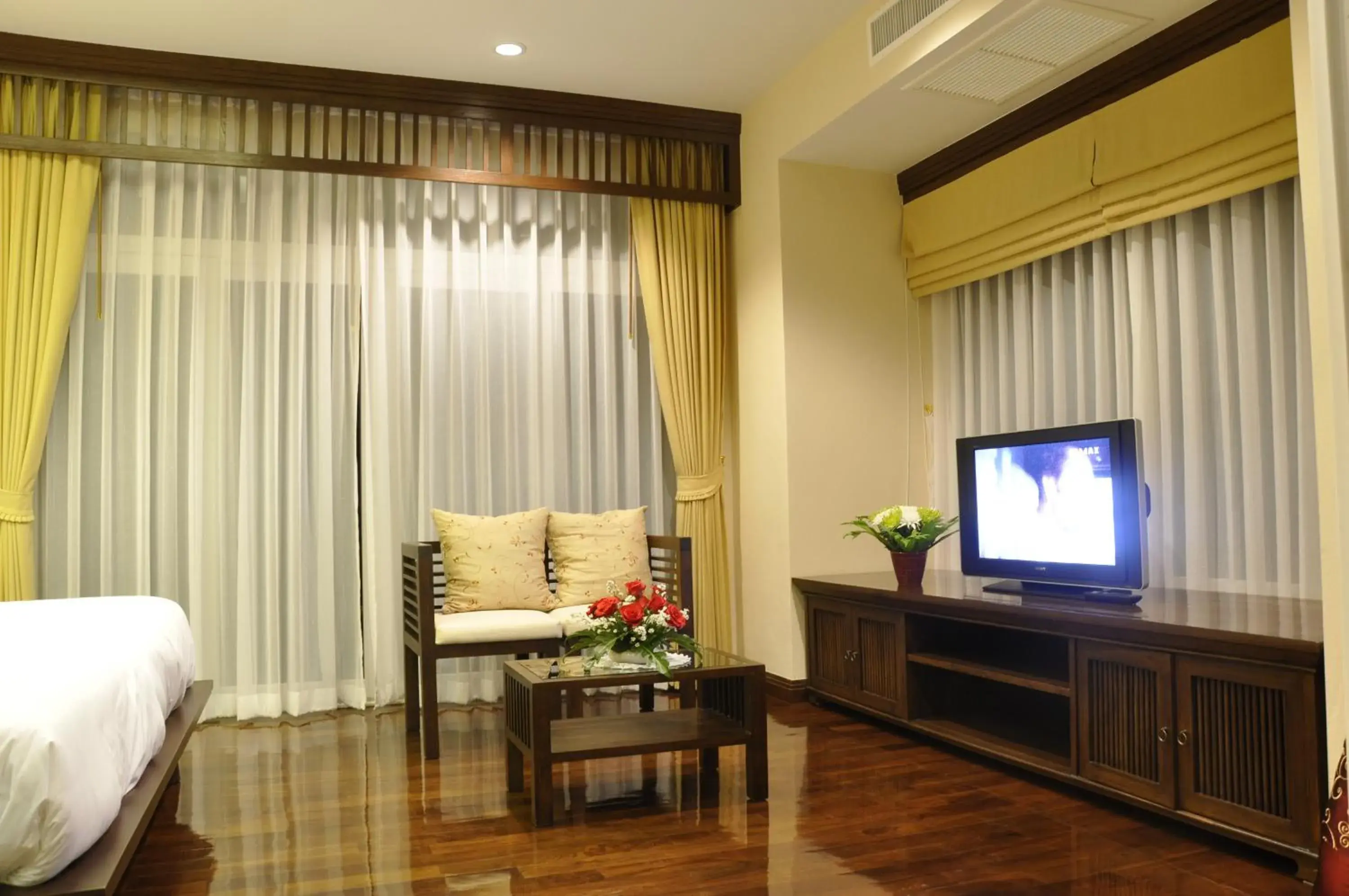 TV and multimedia, Seating Area in Sibsan Resort & Spa Maetaeng SHA