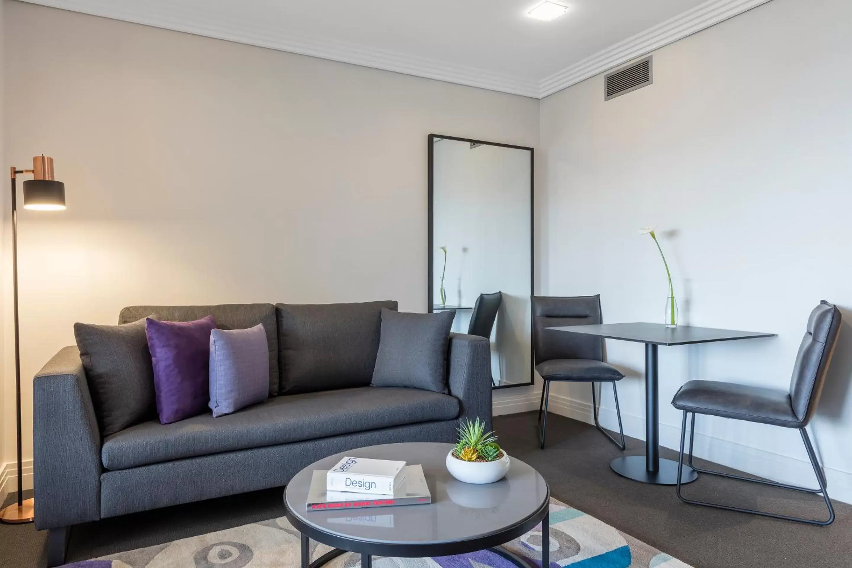 Living room, Seating Area in Avani Metropolis Auckland Residences