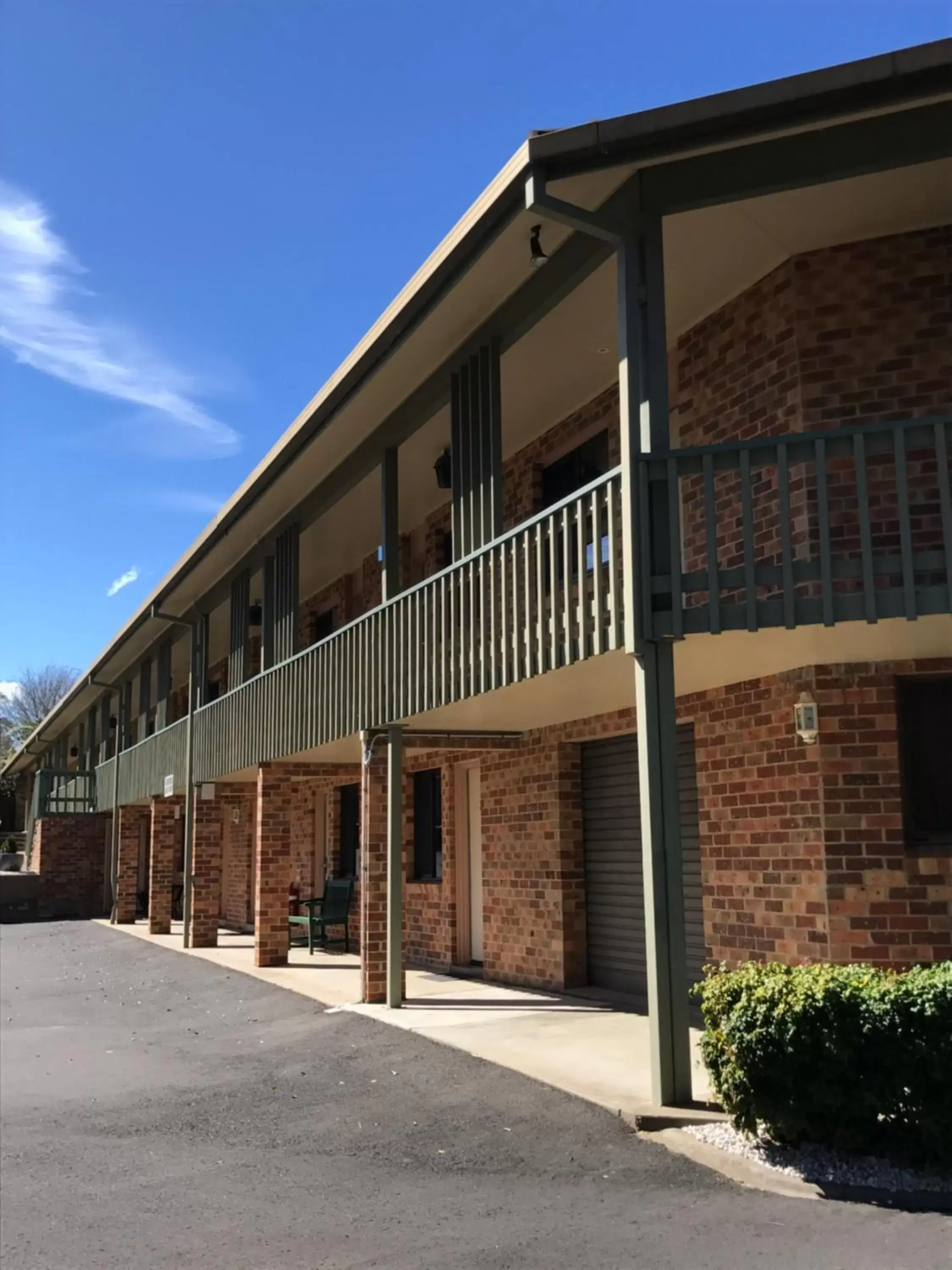 Garden, Property Building in Sunseeker Motor Inn