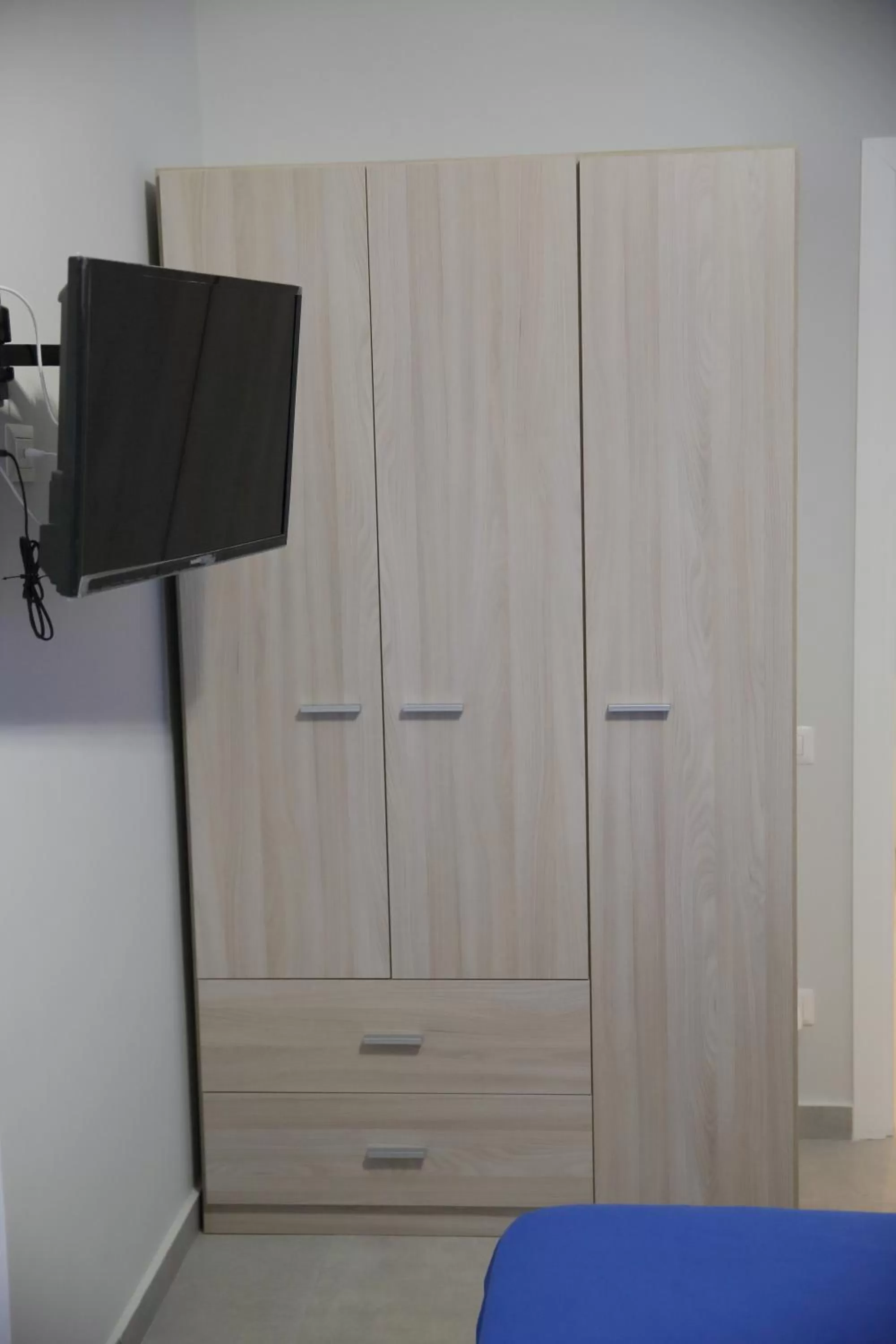 wardrobe, Bed in B&B Villa Filù