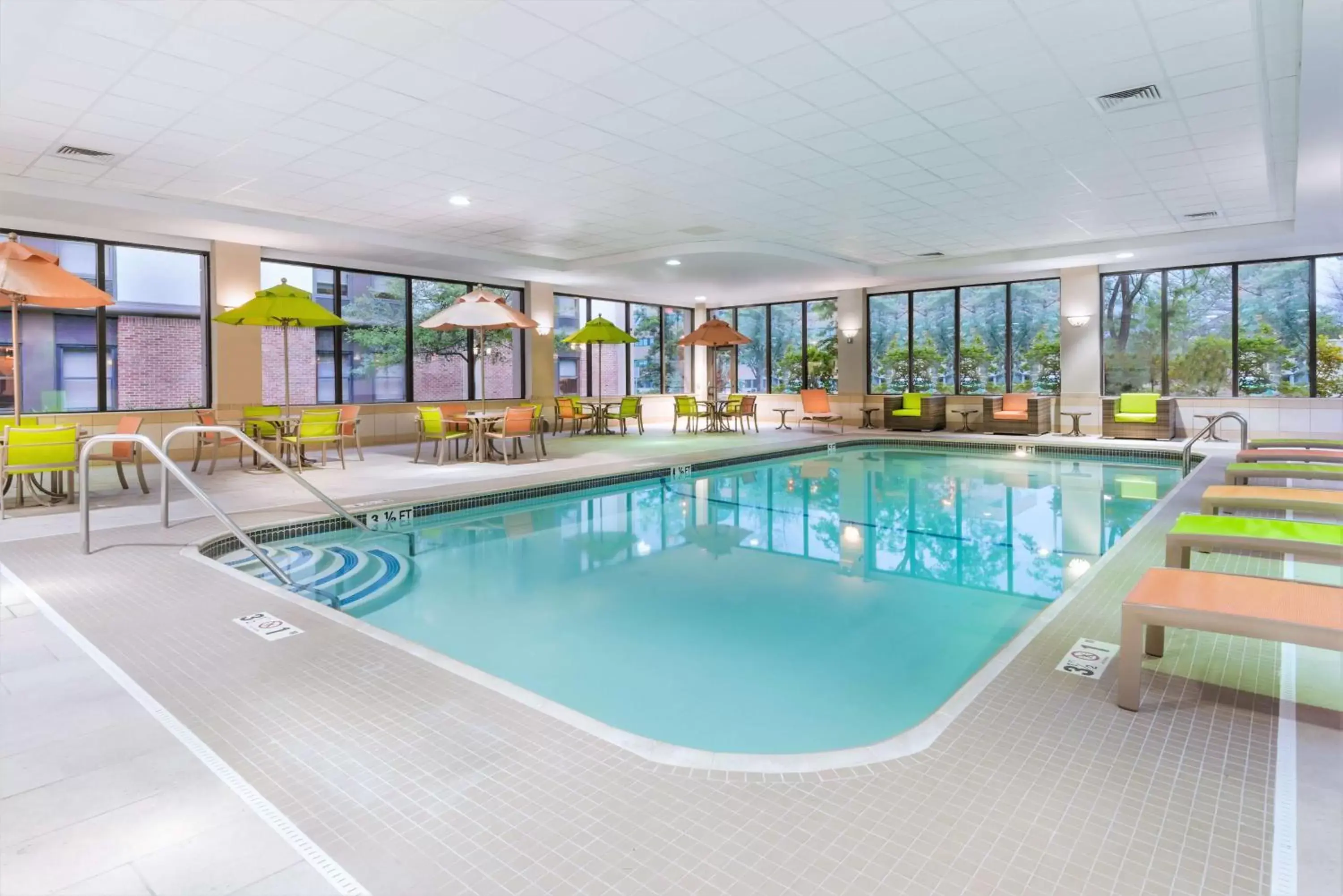 Pool view, Swimming Pool in Hampton Inn Boston / Marlborough