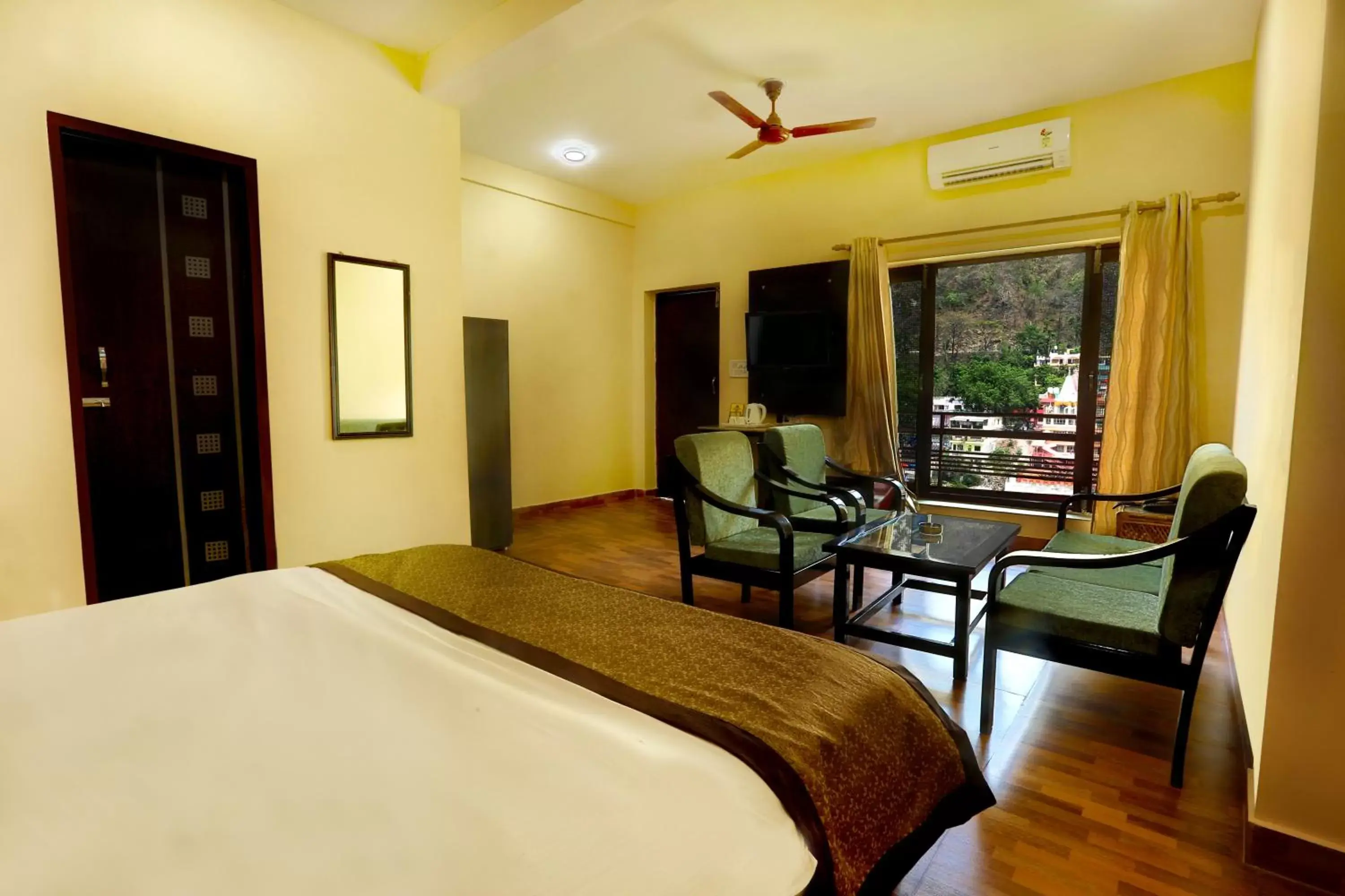 Living room, Bed in Kunwar Residency Living room, Bed in Kunwar Residency