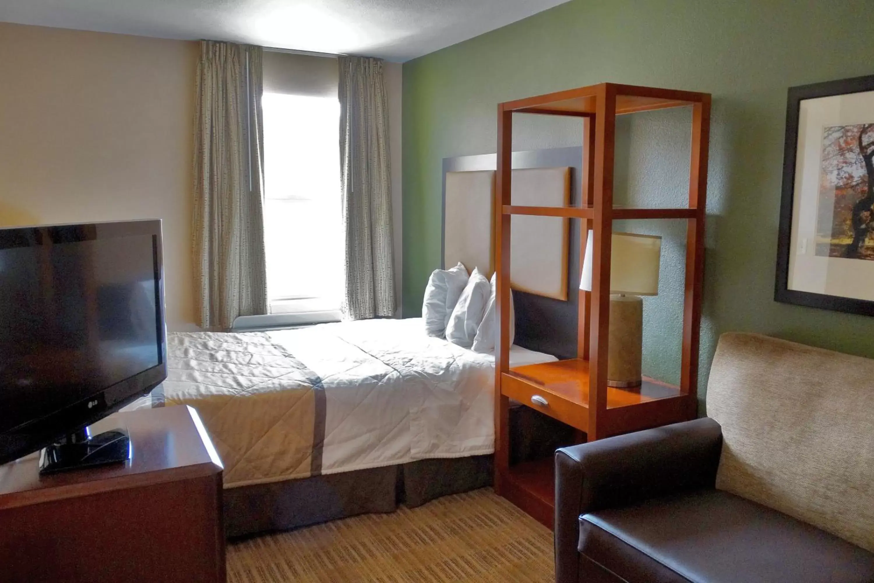 TV and multimedia, Bed in Extended Stay America Suites - Phoenix - Airport - E Oak St