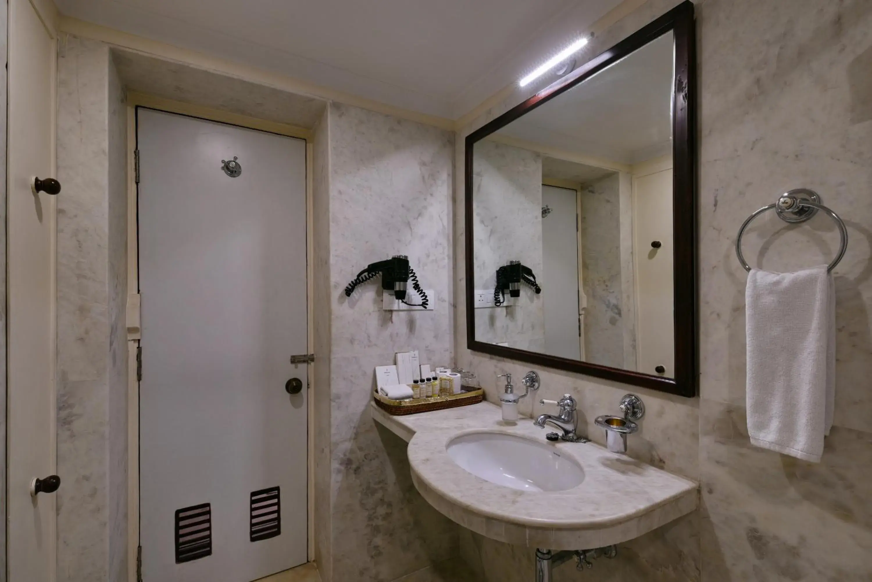 Bathroom in BrijRama Palace, Varanasi by the Ganges