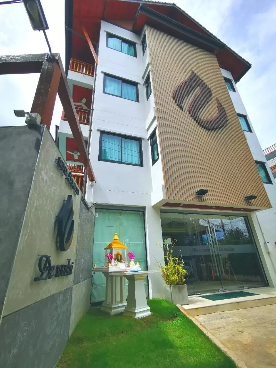 Facade/entrance in Hotel De Wualai